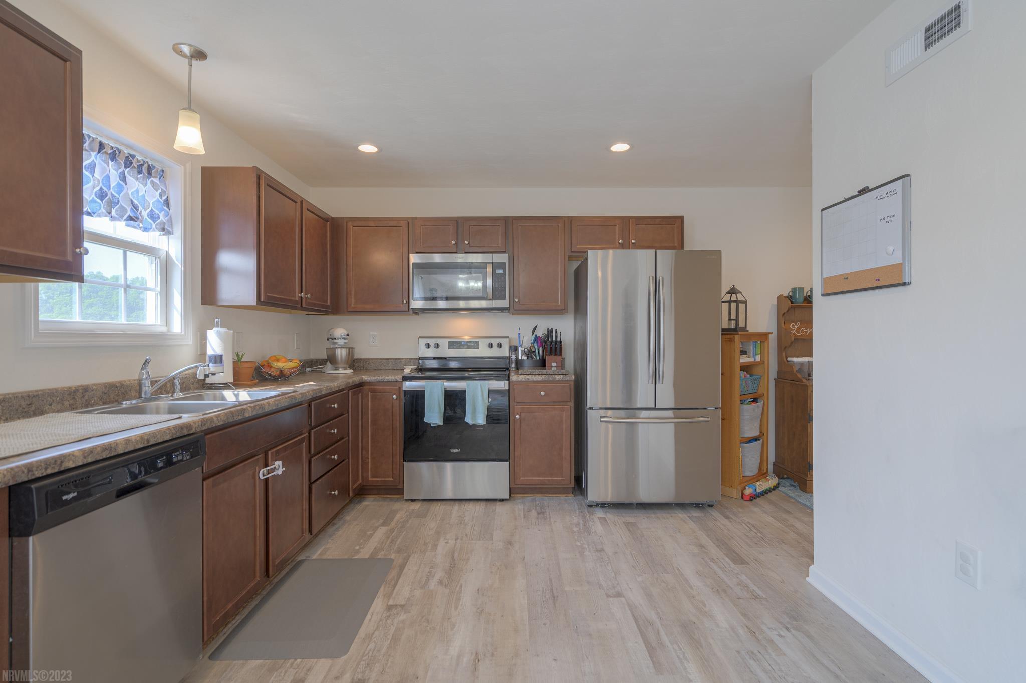 122 PRAIRIE VIEW Lane