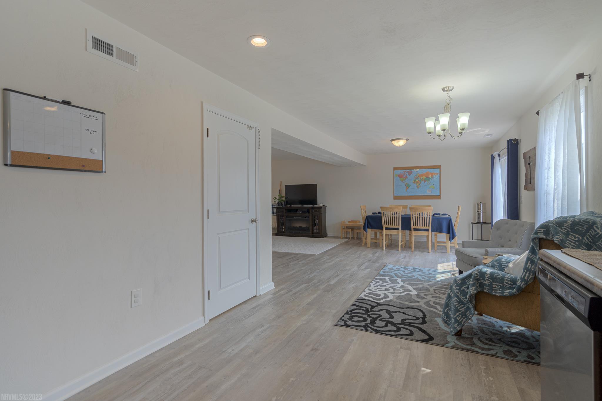 122 PRAIRIE VIEW Lane