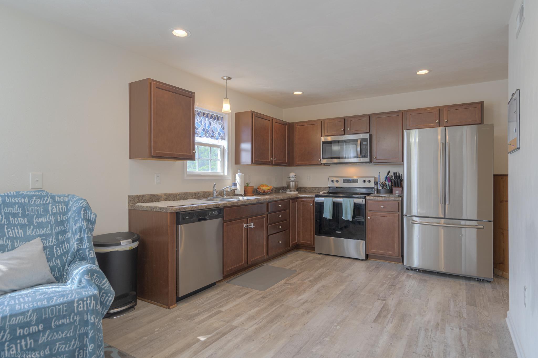 122 PRAIRIE VIEW Lane