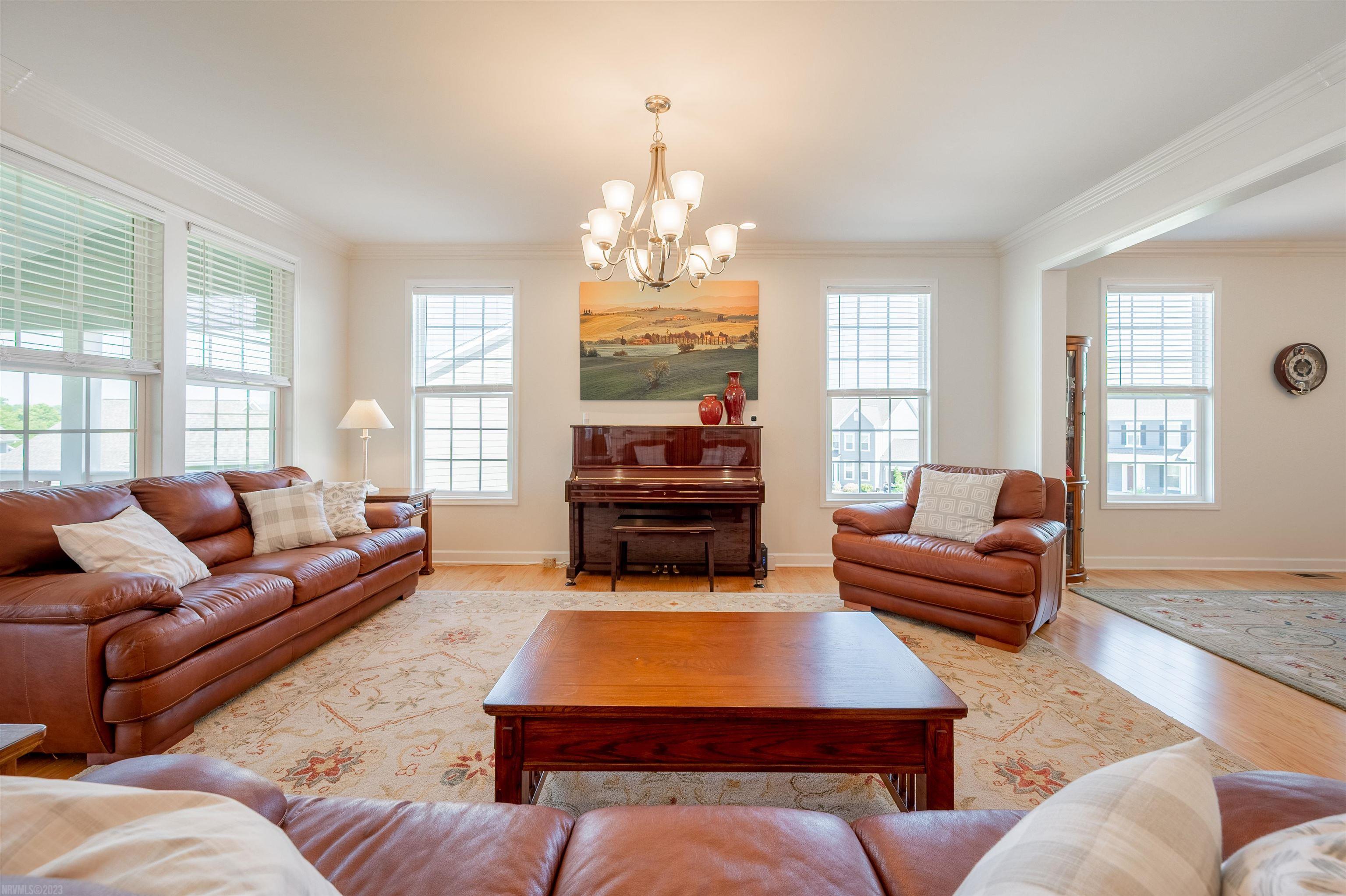 2271 SCENIC RIDGE Circle