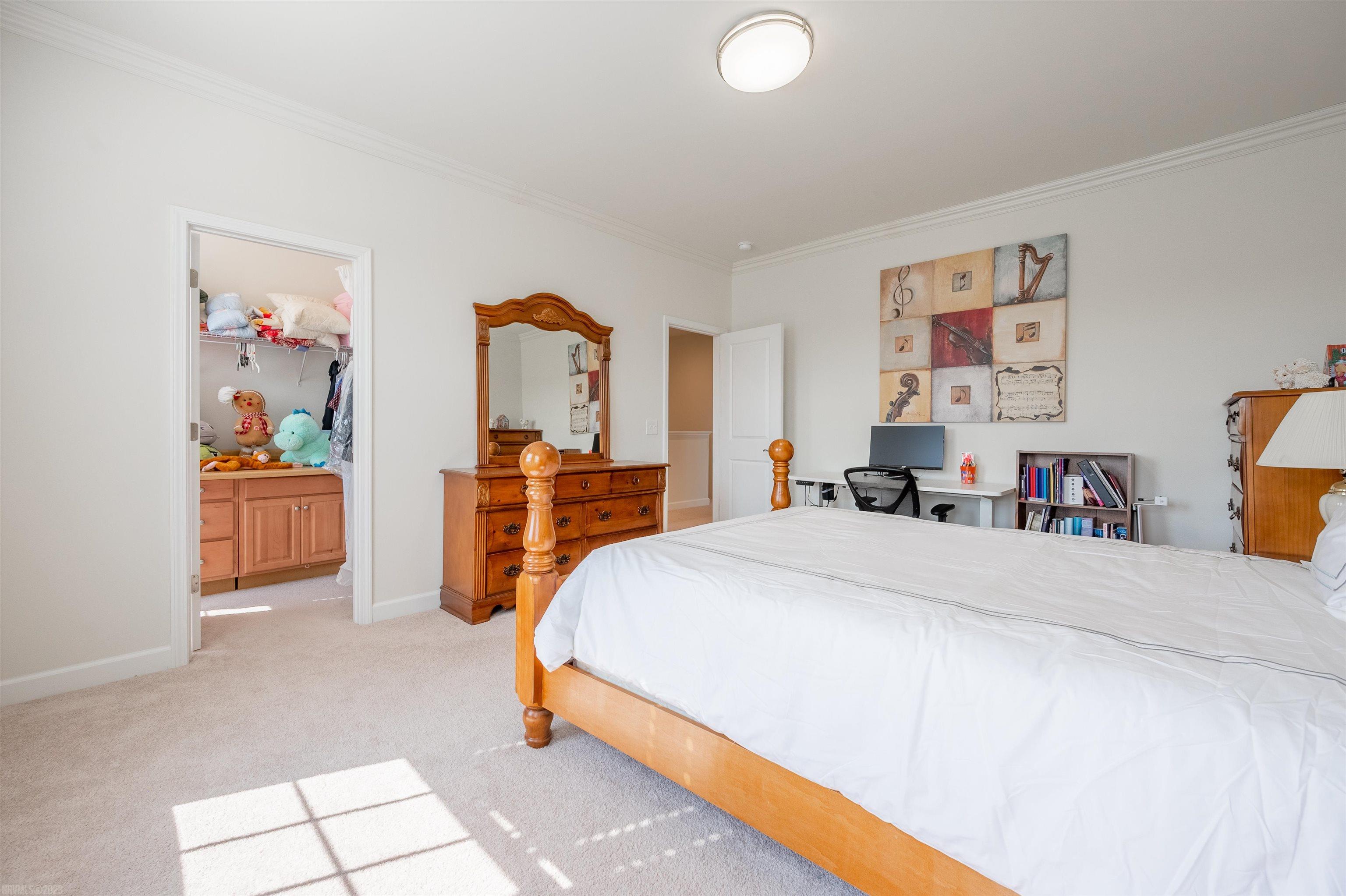 2271 SCENIC RIDGE Circle
