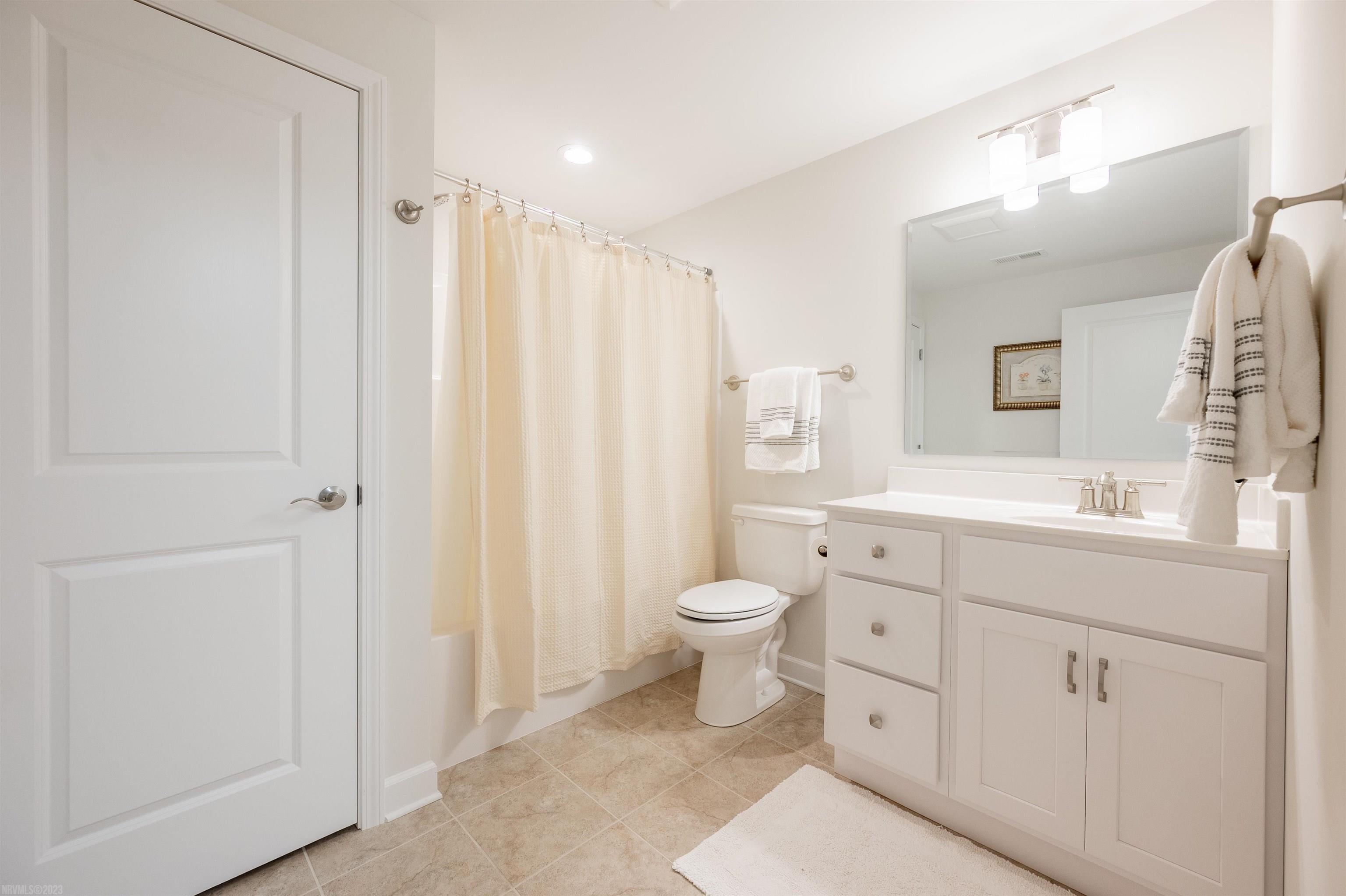 2271 SCENIC RIDGE Circle