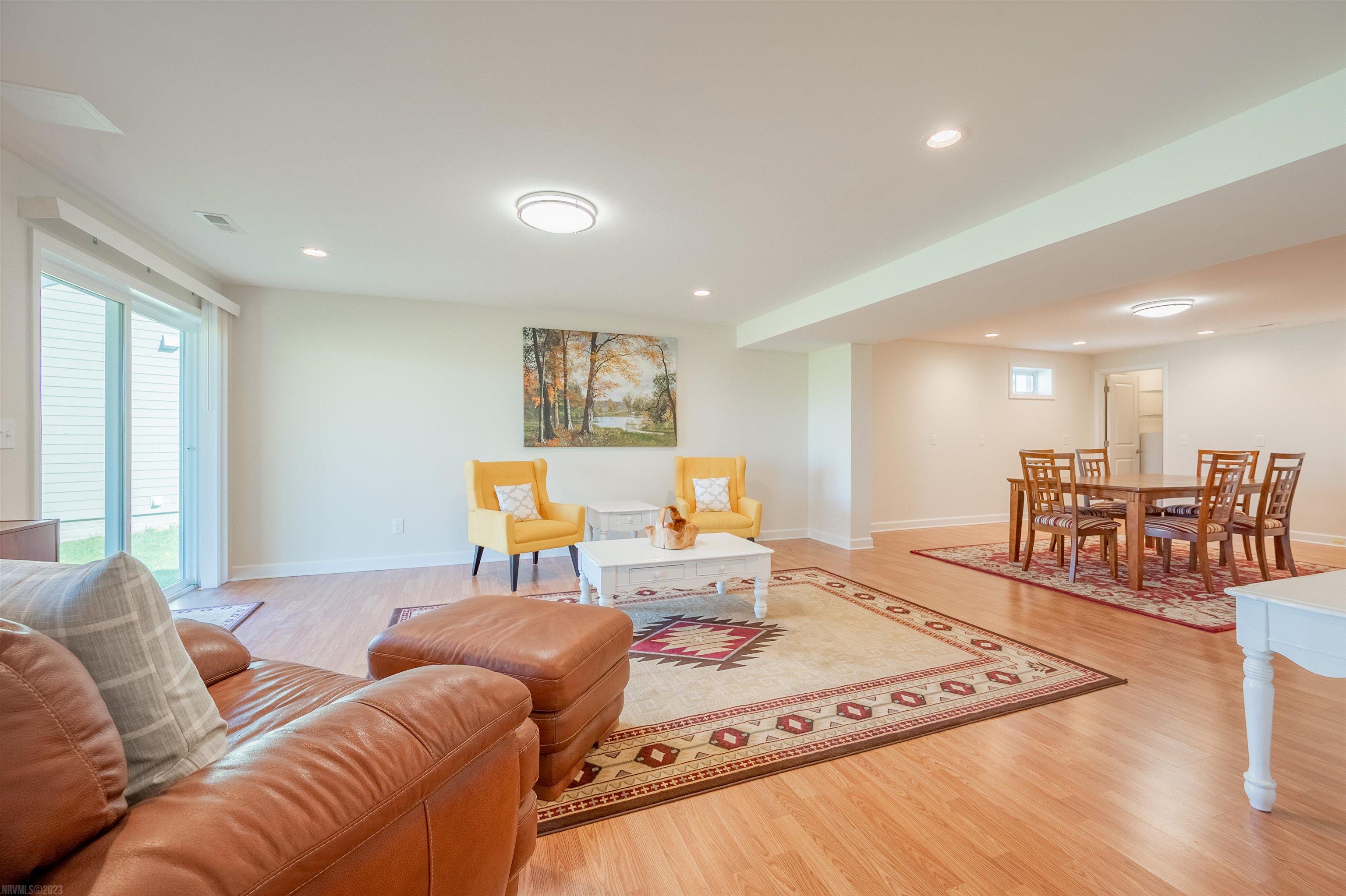 2271 SCENIC RIDGE Circle