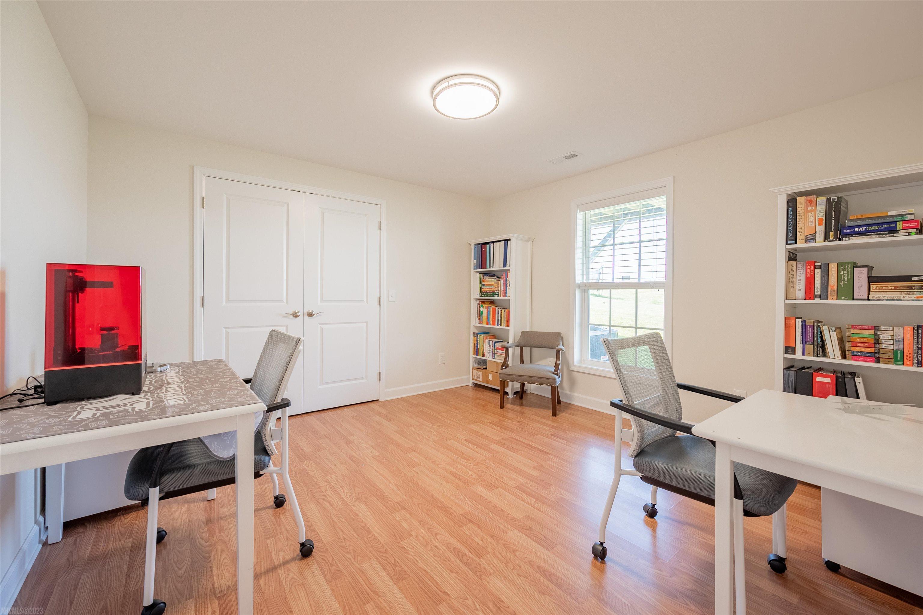 2271 SCENIC RIDGE Circle
