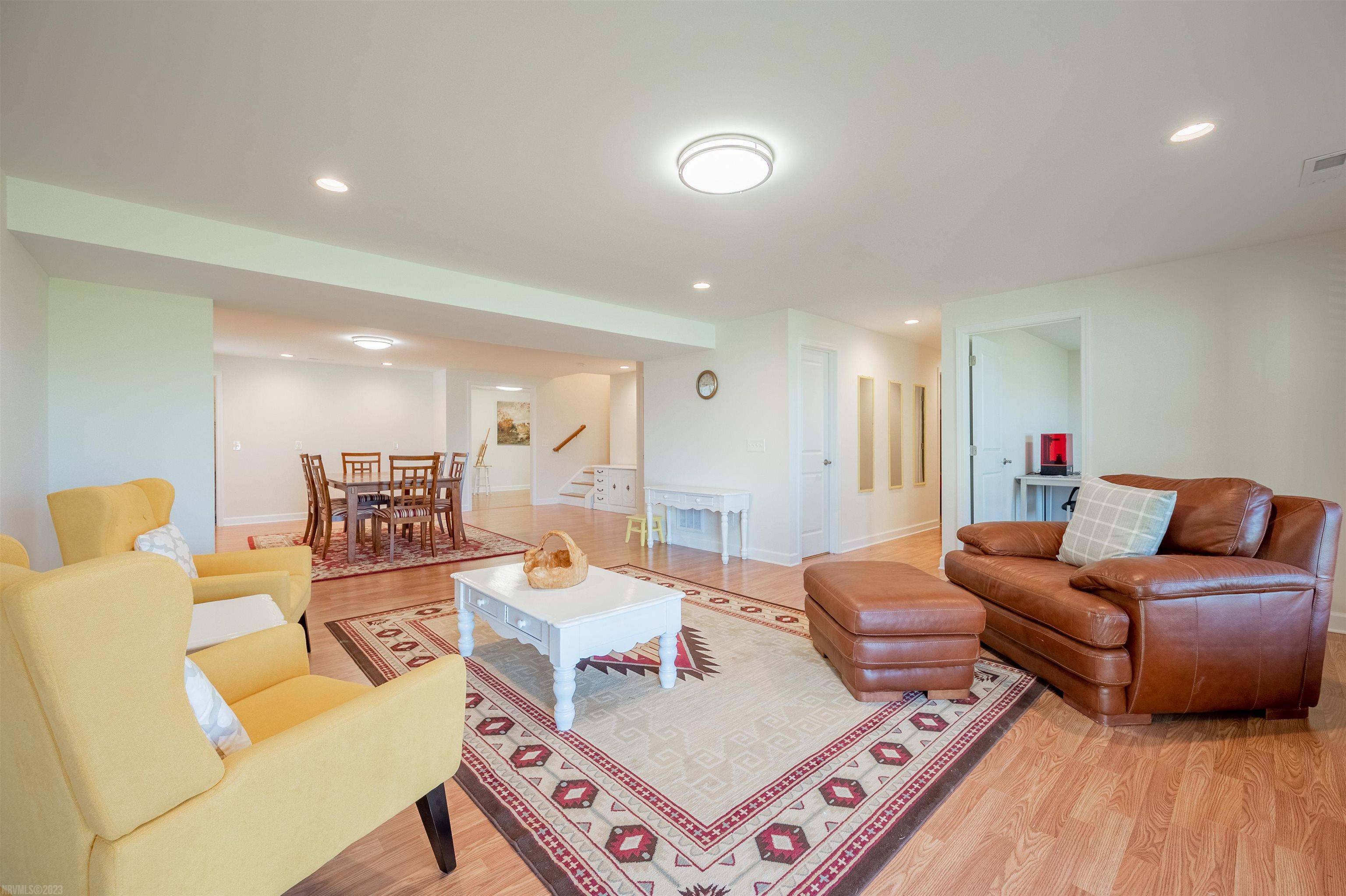 2271 SCENIC RIDGE Circle