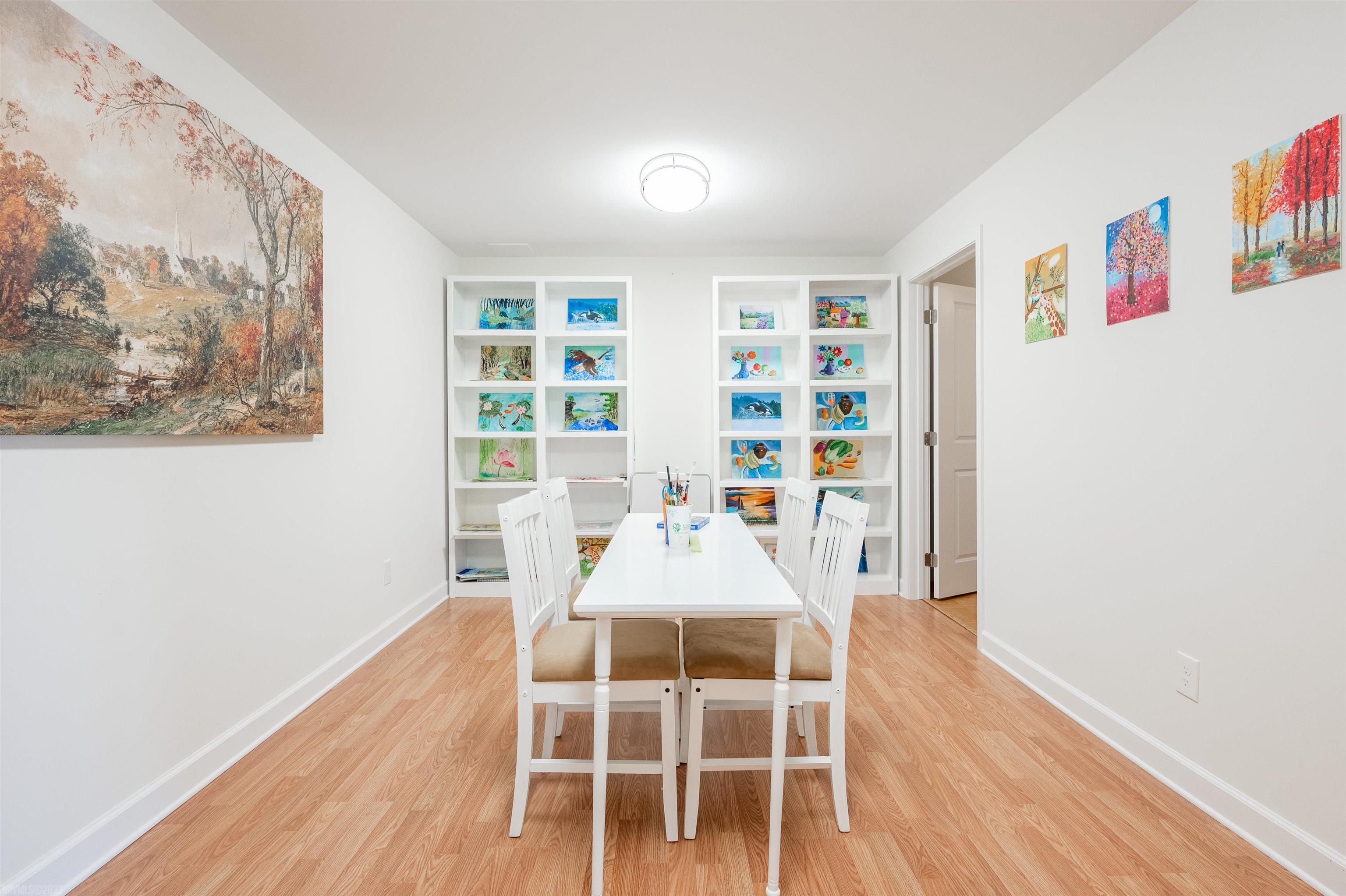 2271 SCENIC RIDGE Circle
