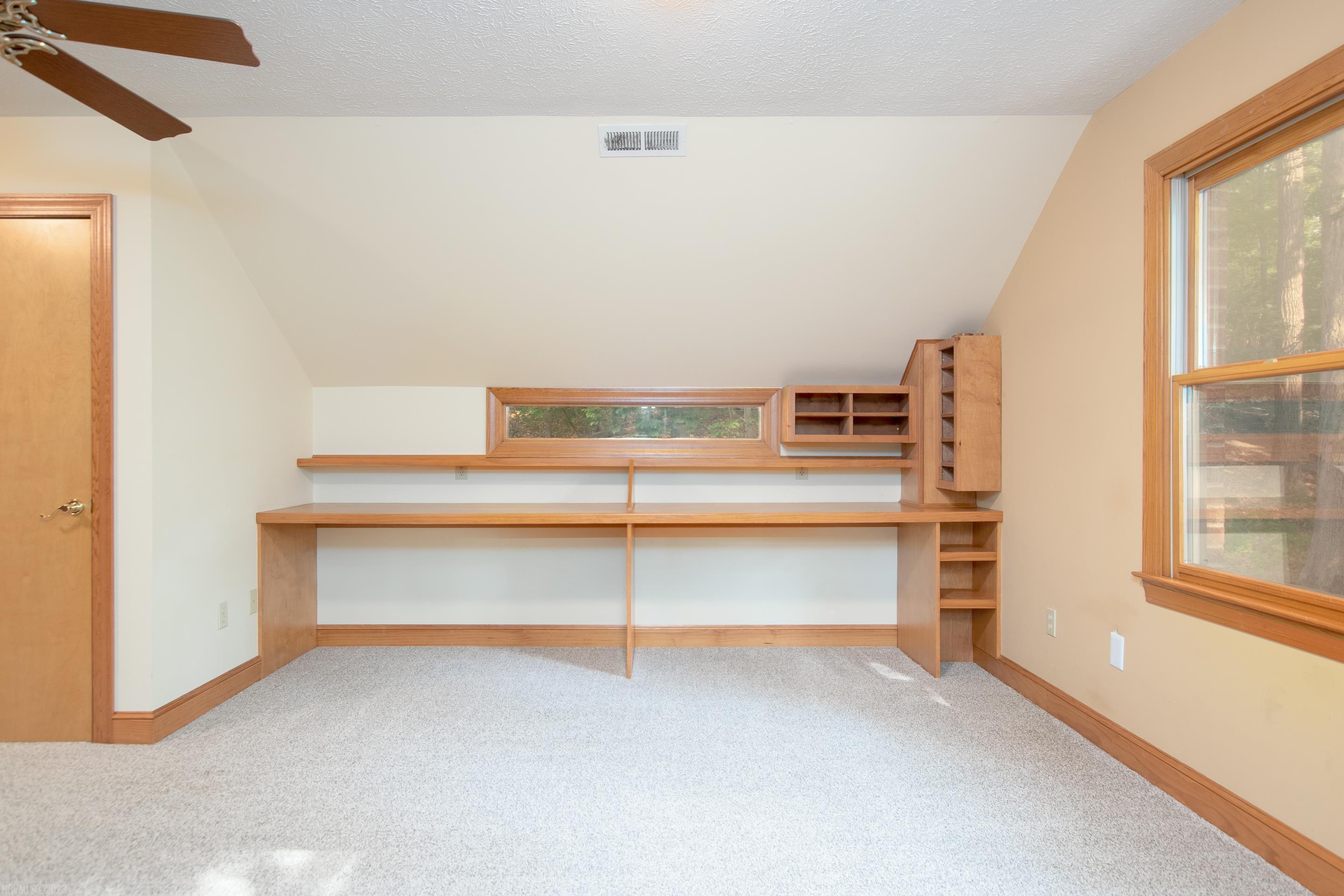 295 DEERCROFT Drive