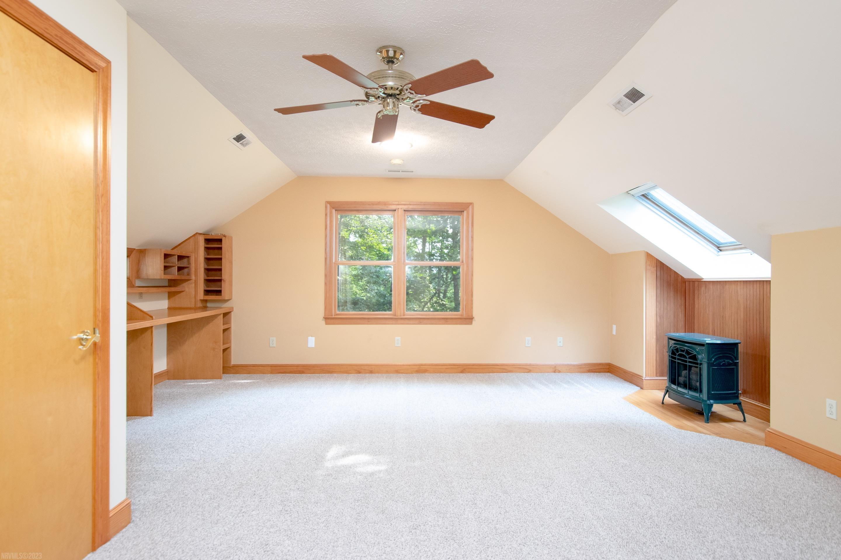 295 DEERCROFT Drive
