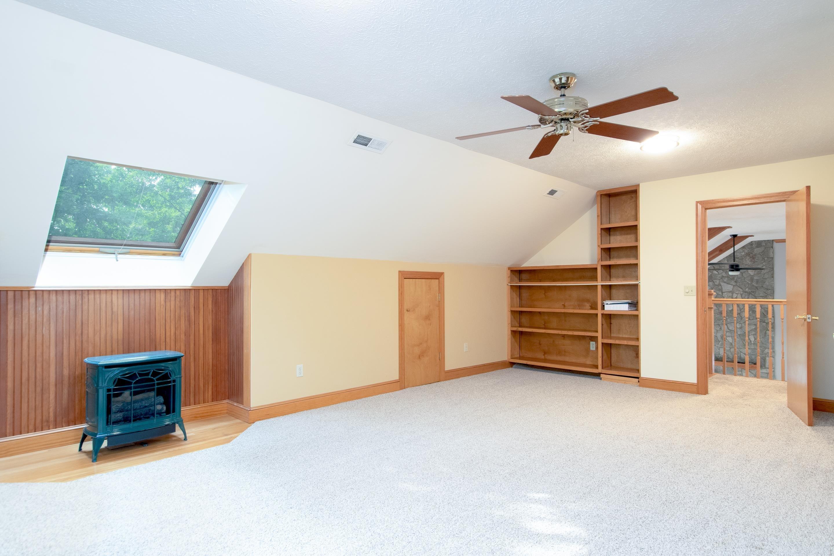 295 DEERCROFT Drive