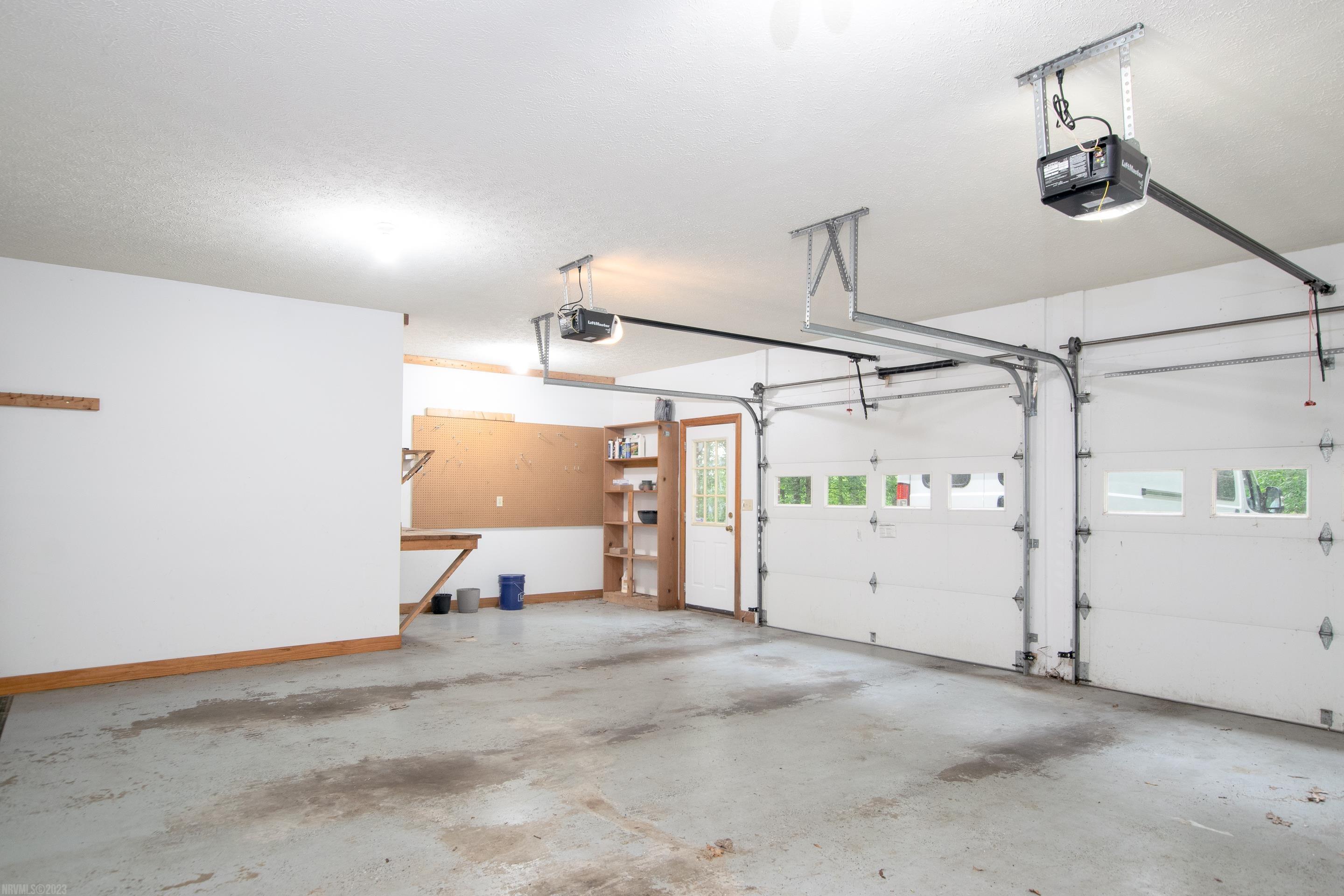 295 DEERCROFT Drive