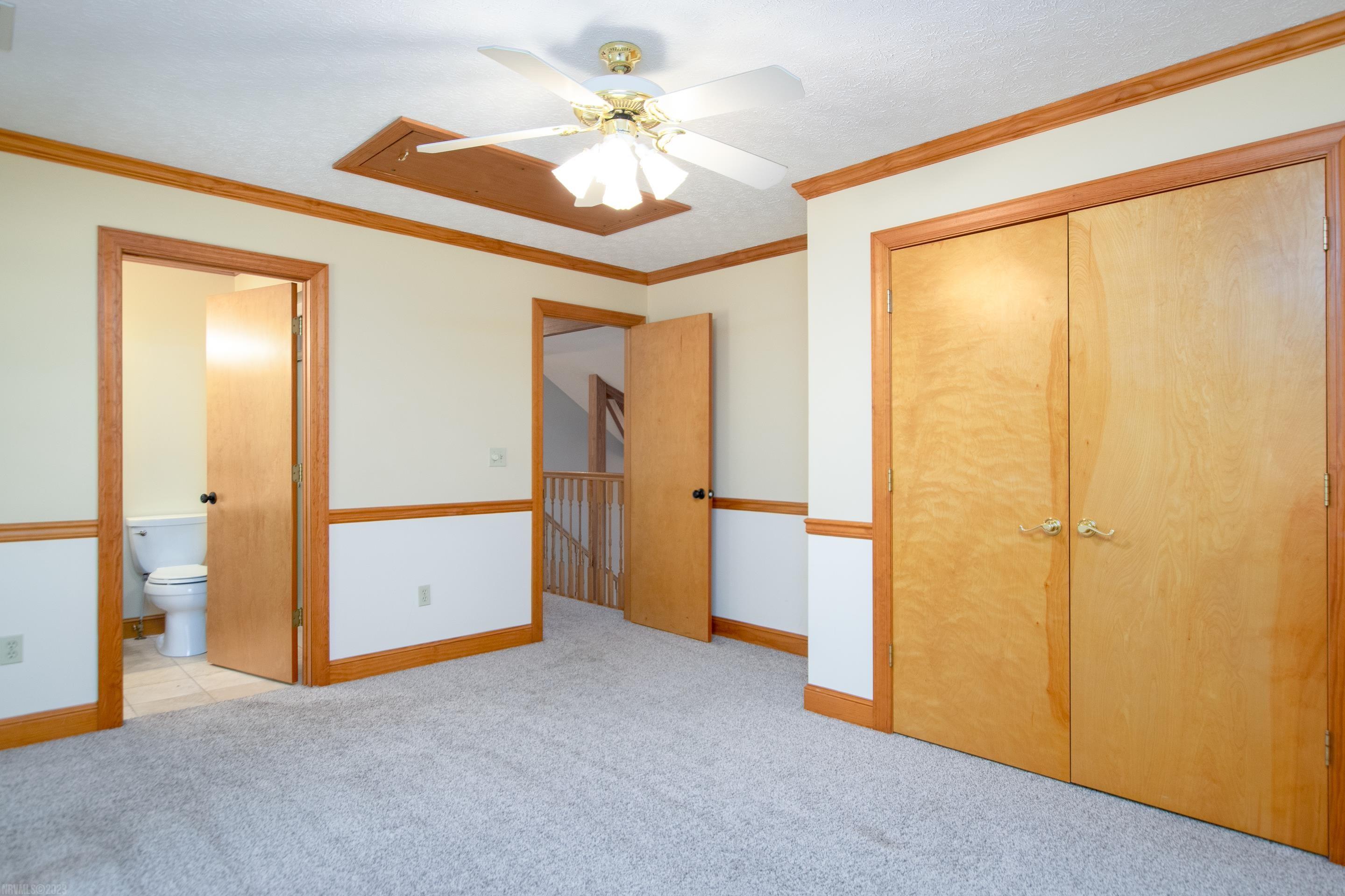 295 DEERCROFT Drive