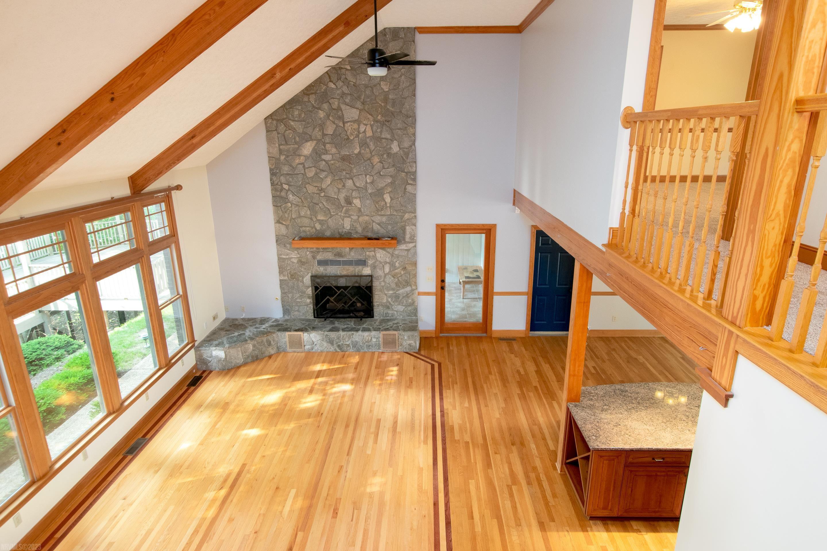 295 DEERCROFT Drive