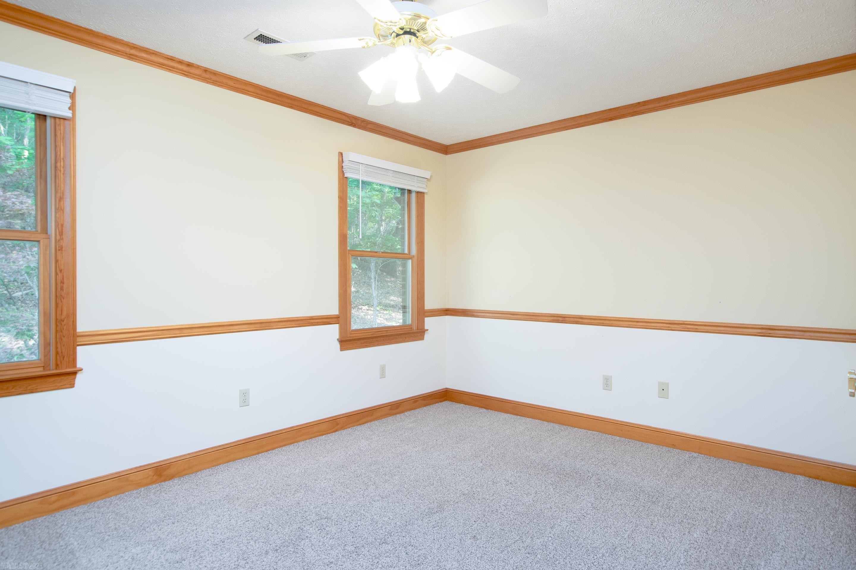 295 DEERCROFT Drive
