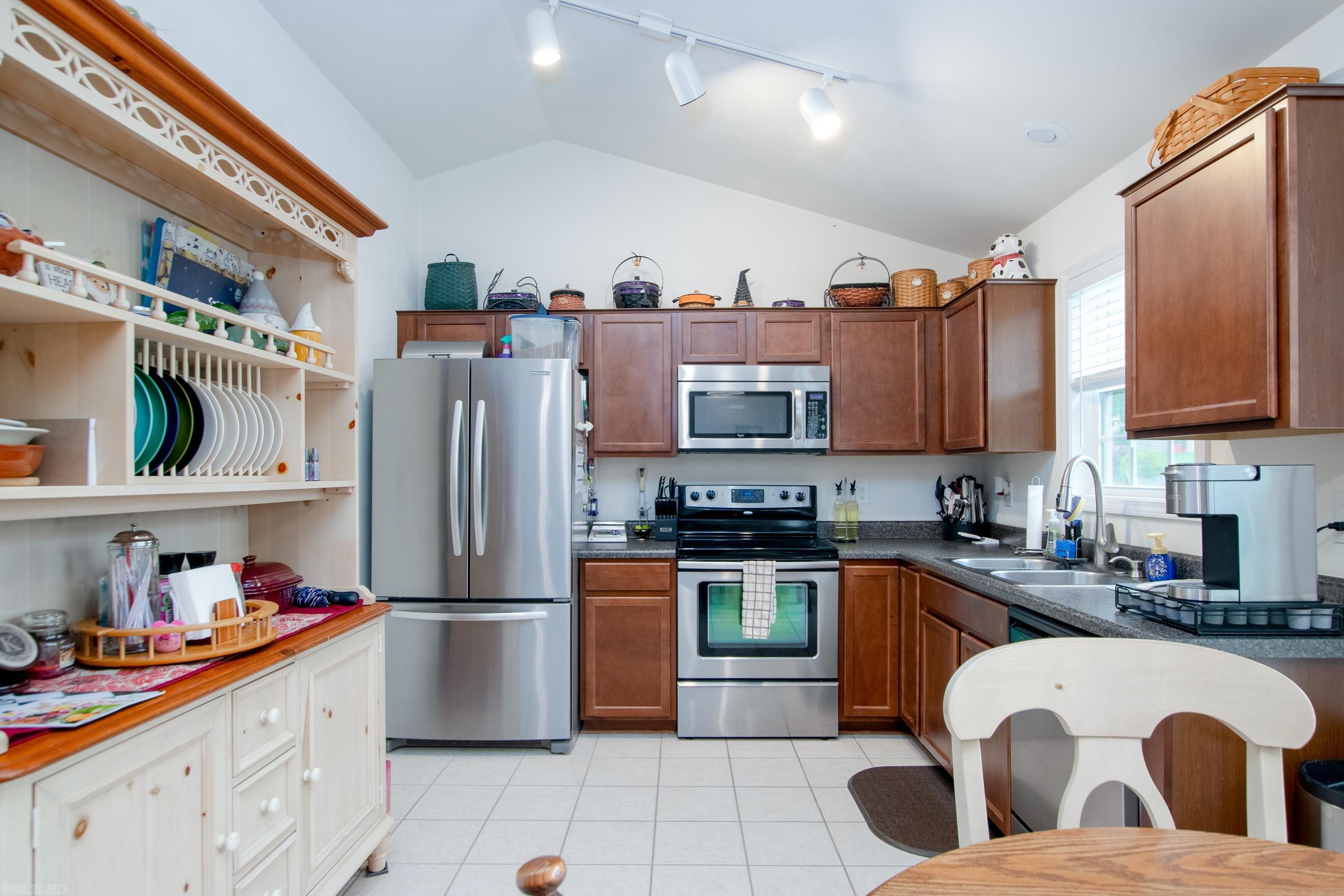 580 KEYSTONE Drive