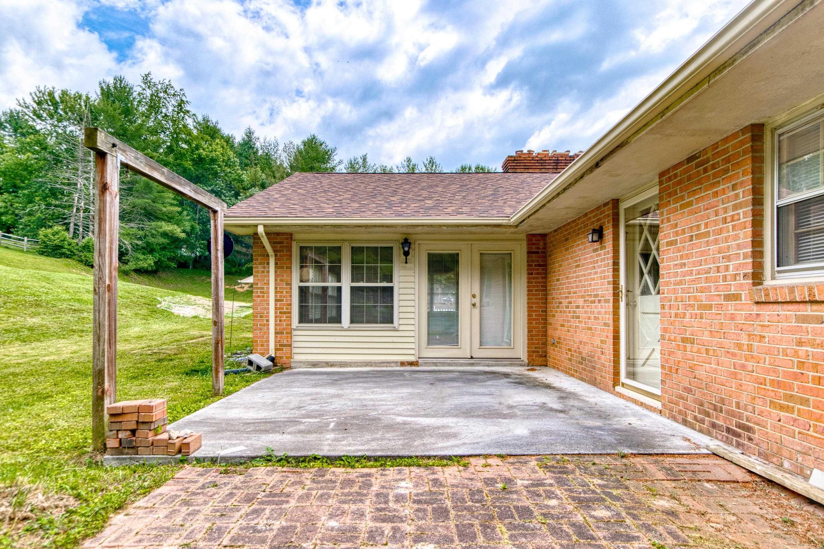 2716 Mud Pike Road