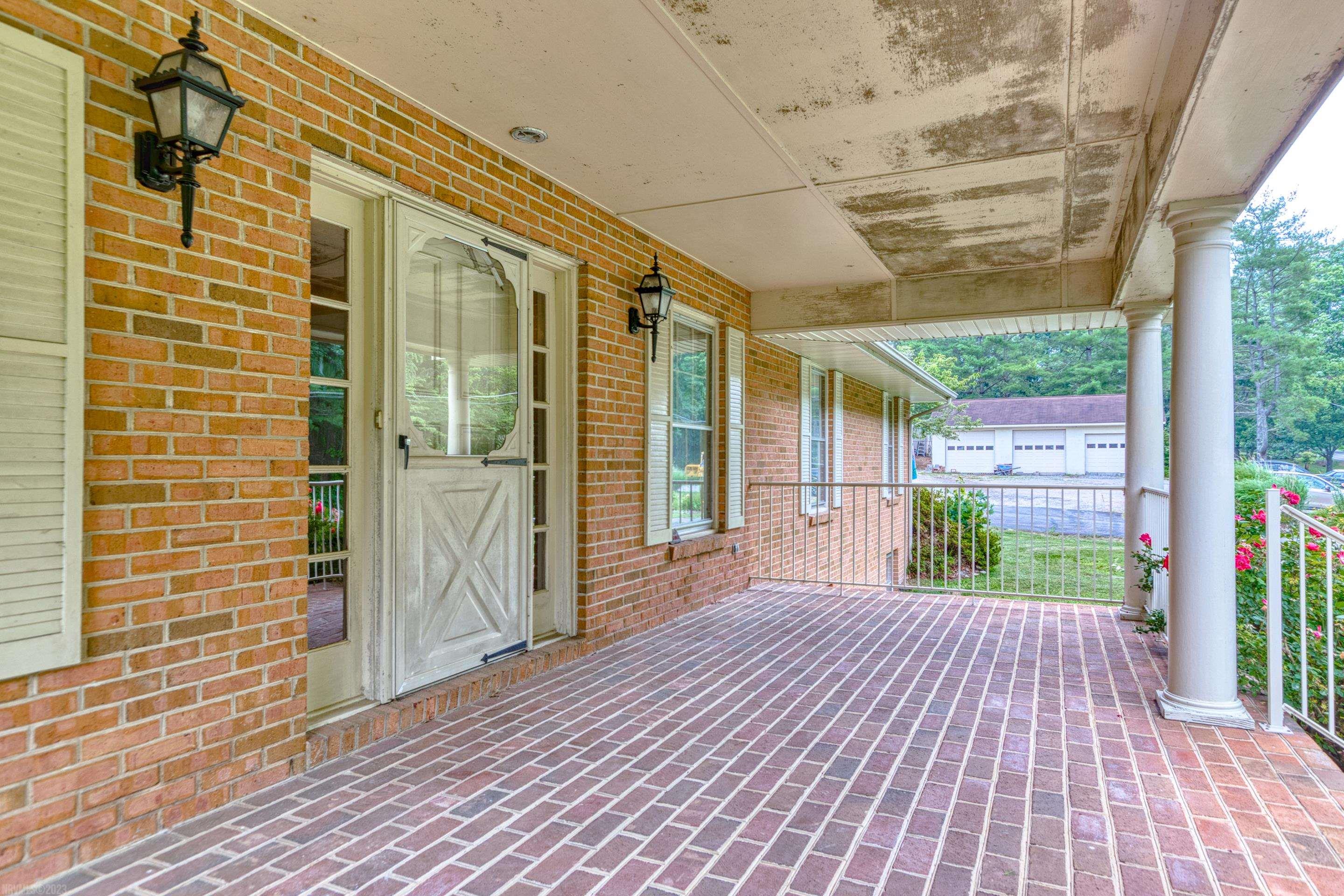2716 Mud Pike Road