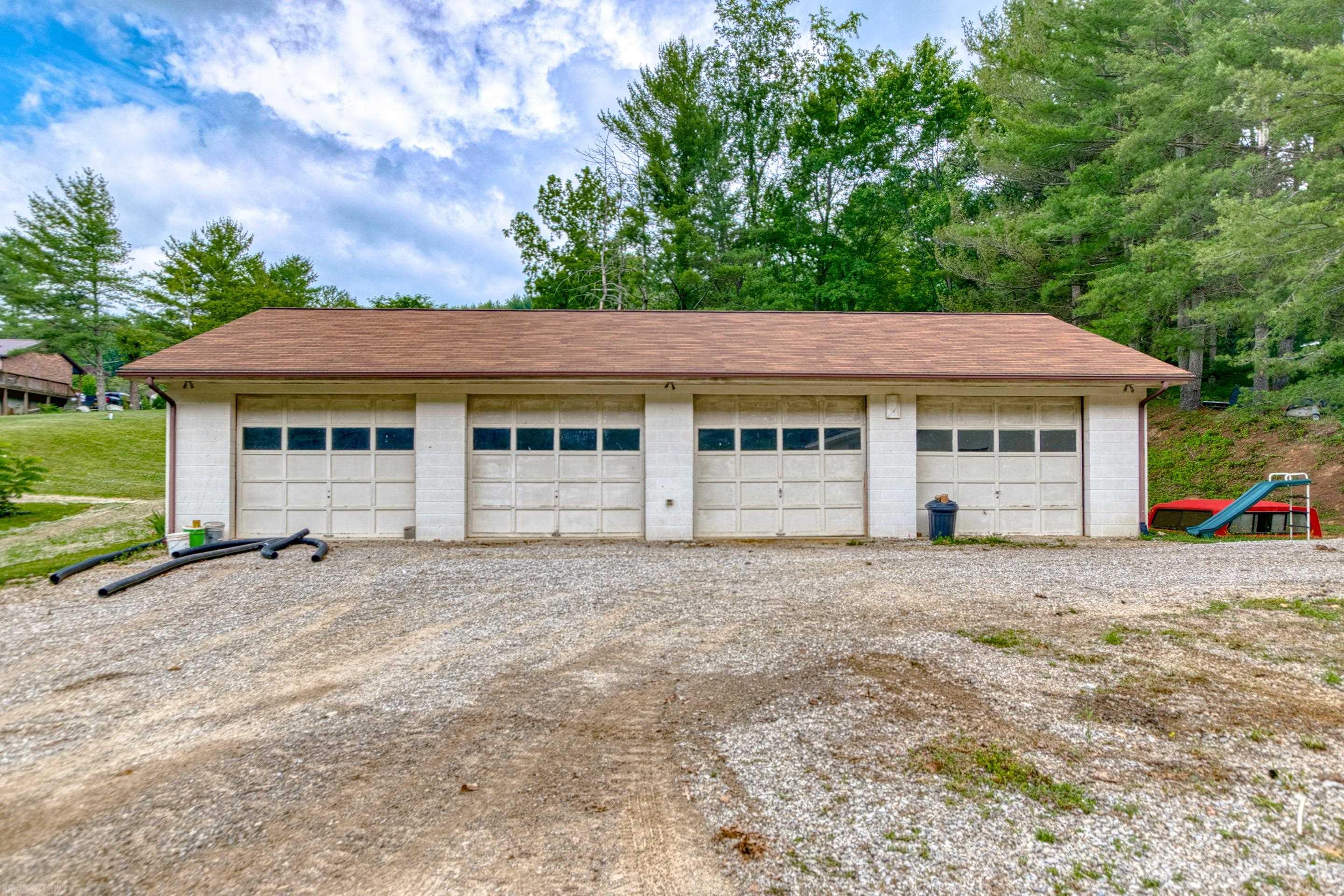 2716 Mud Pike Road