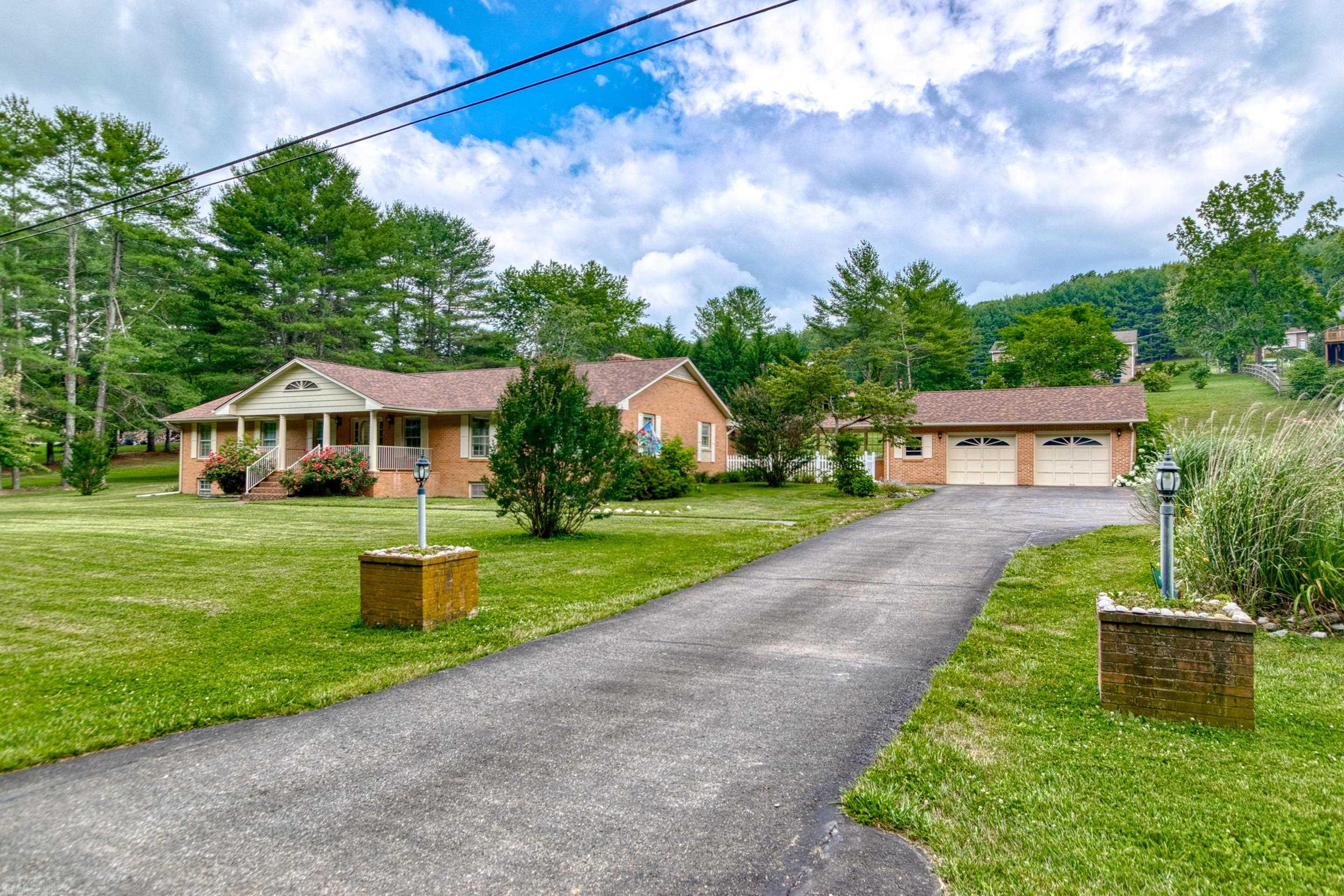 2716 Mud Pike Road