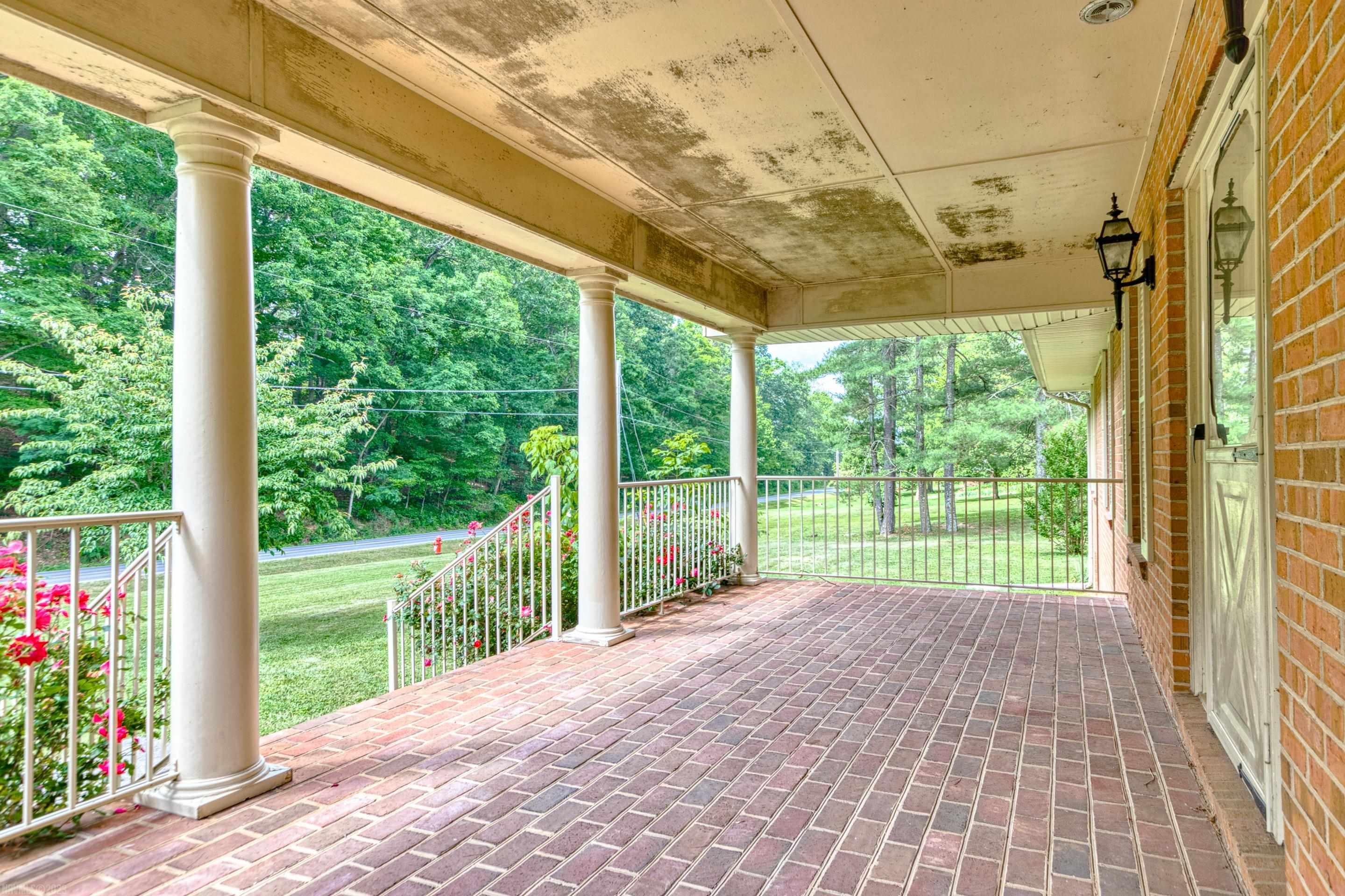 2716 Mud Pike Road