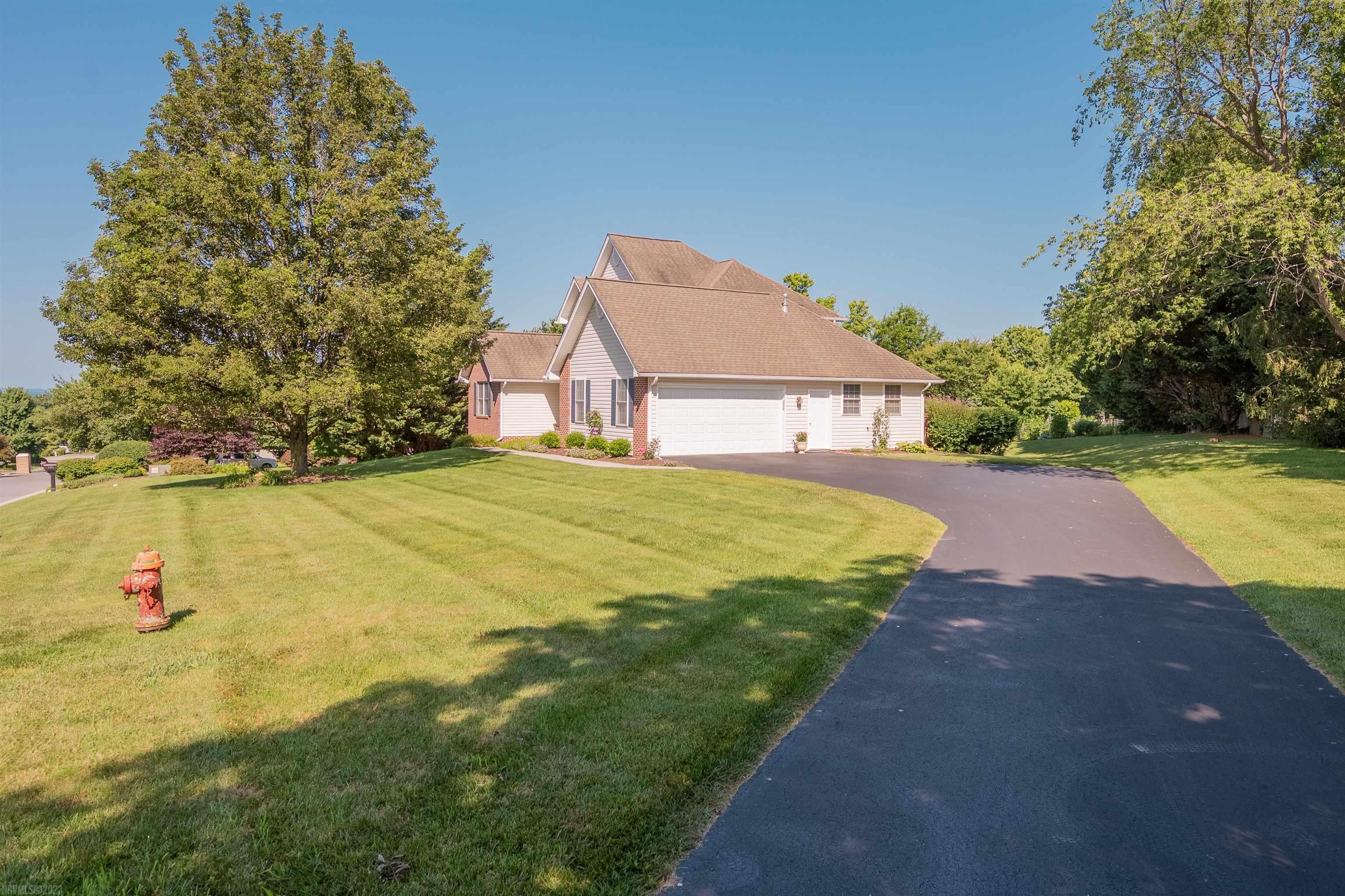 404 Wildflower Lane