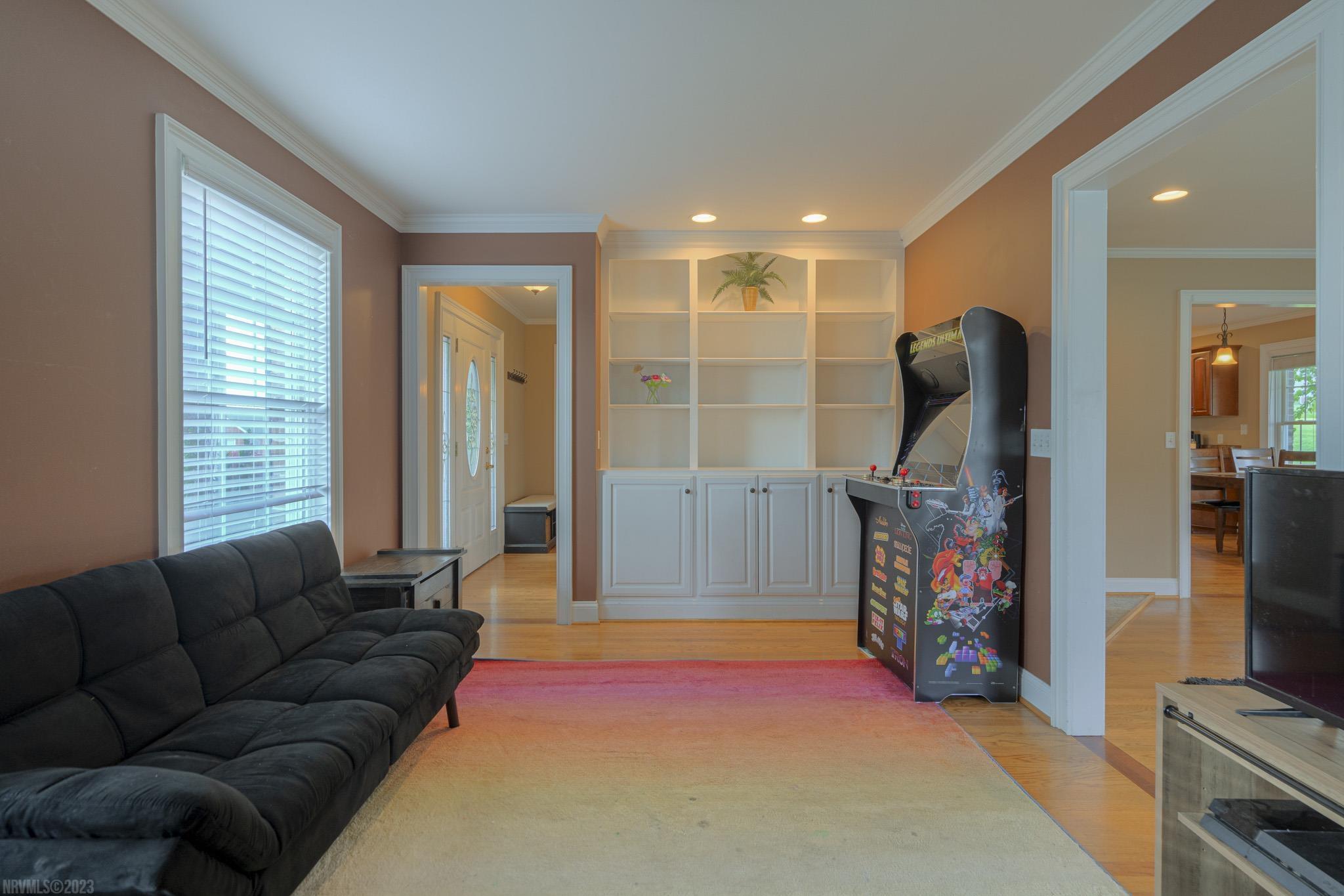 135 Cedar Bluff Drive