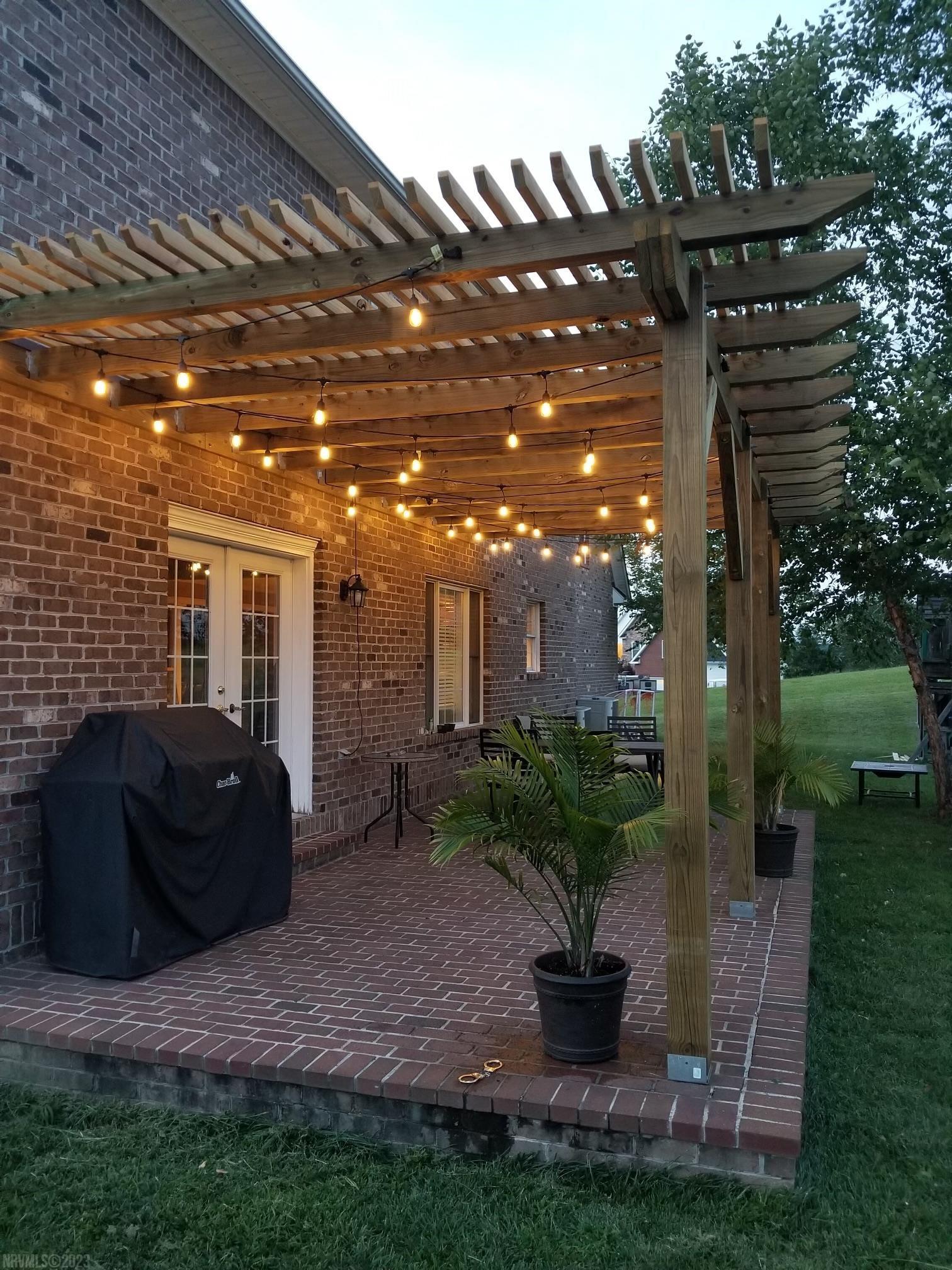 135 Cedar Bluff Drive