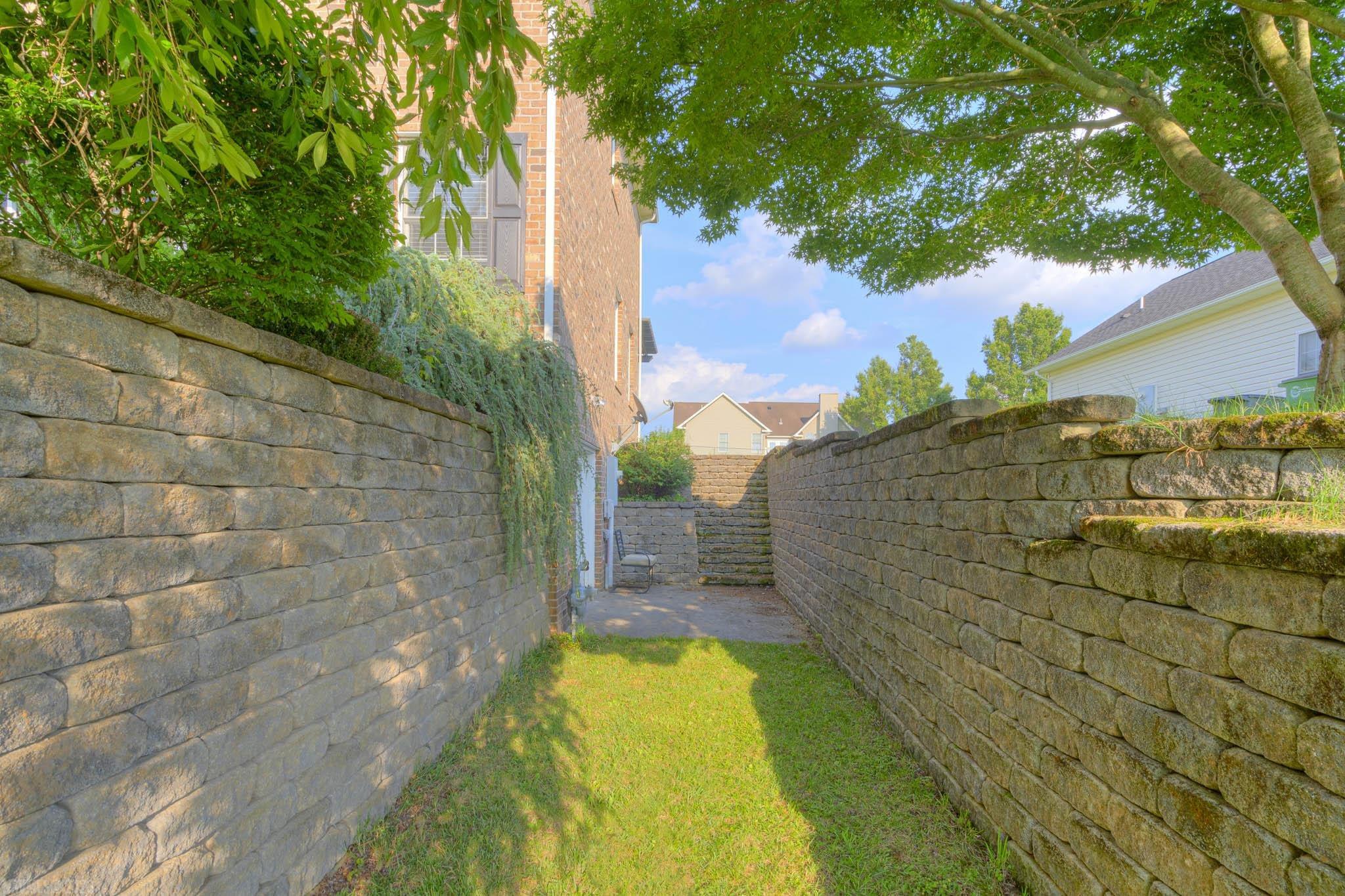 135 Cedar Bluff Drive