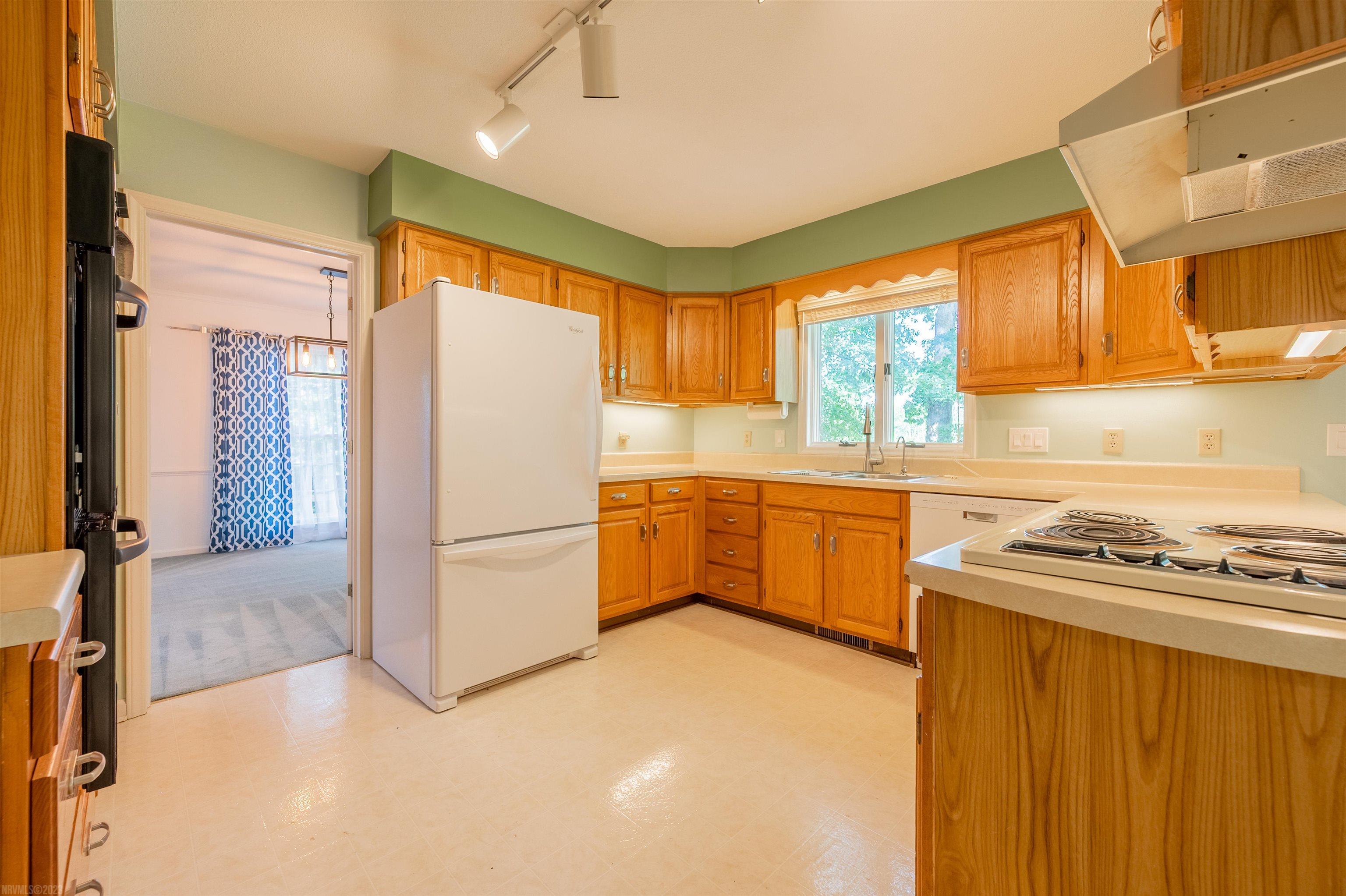 3008 LANCASTER Drive