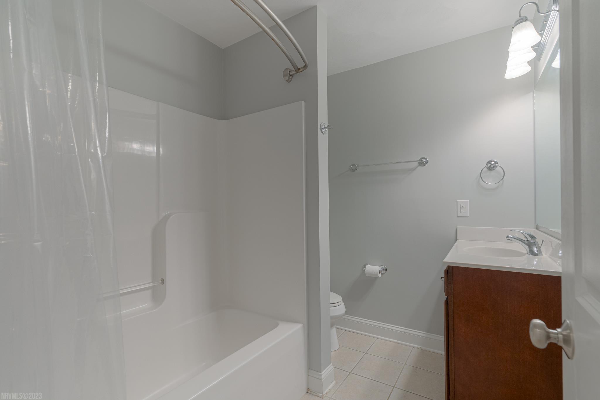 1807 Asher Lane