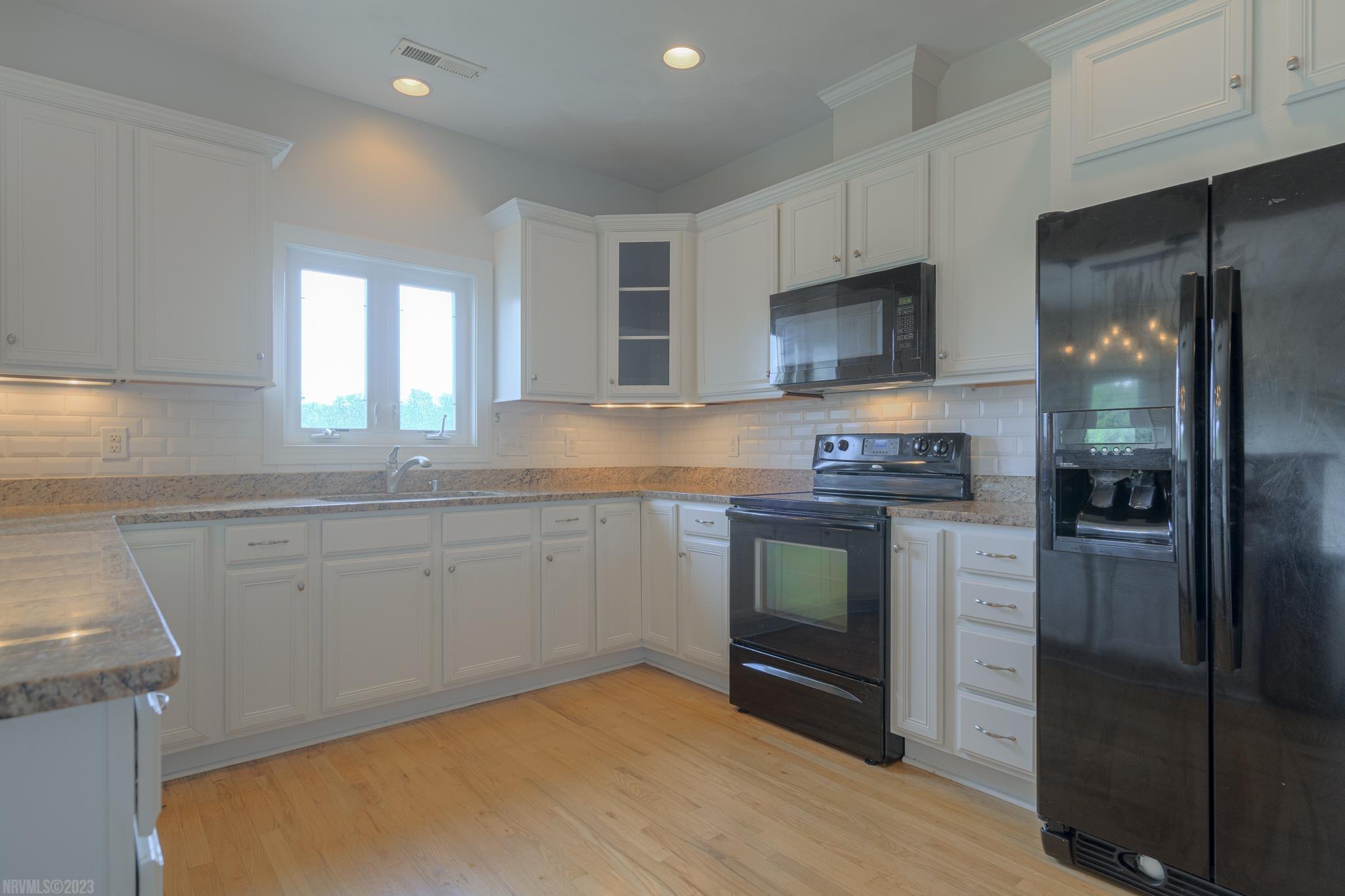 1807 Asher Lane