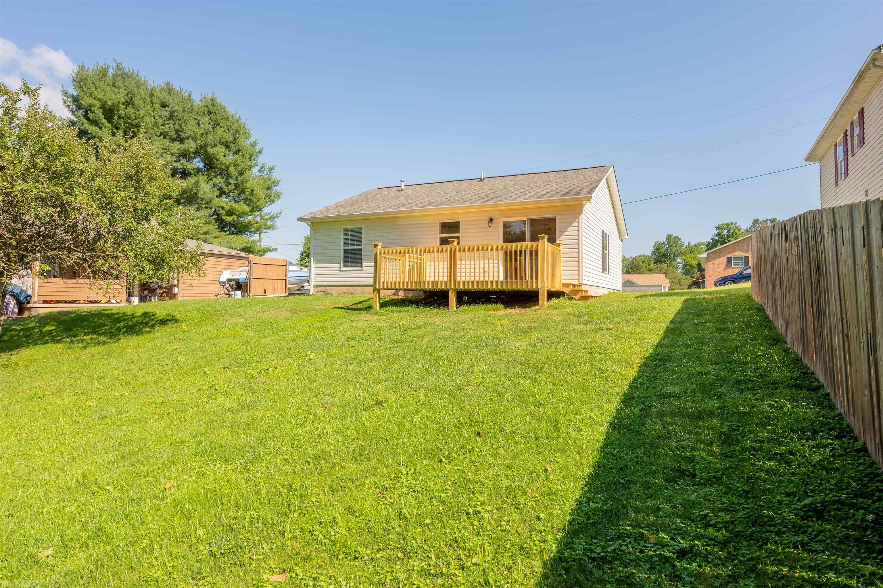 309 FOREST Avenue