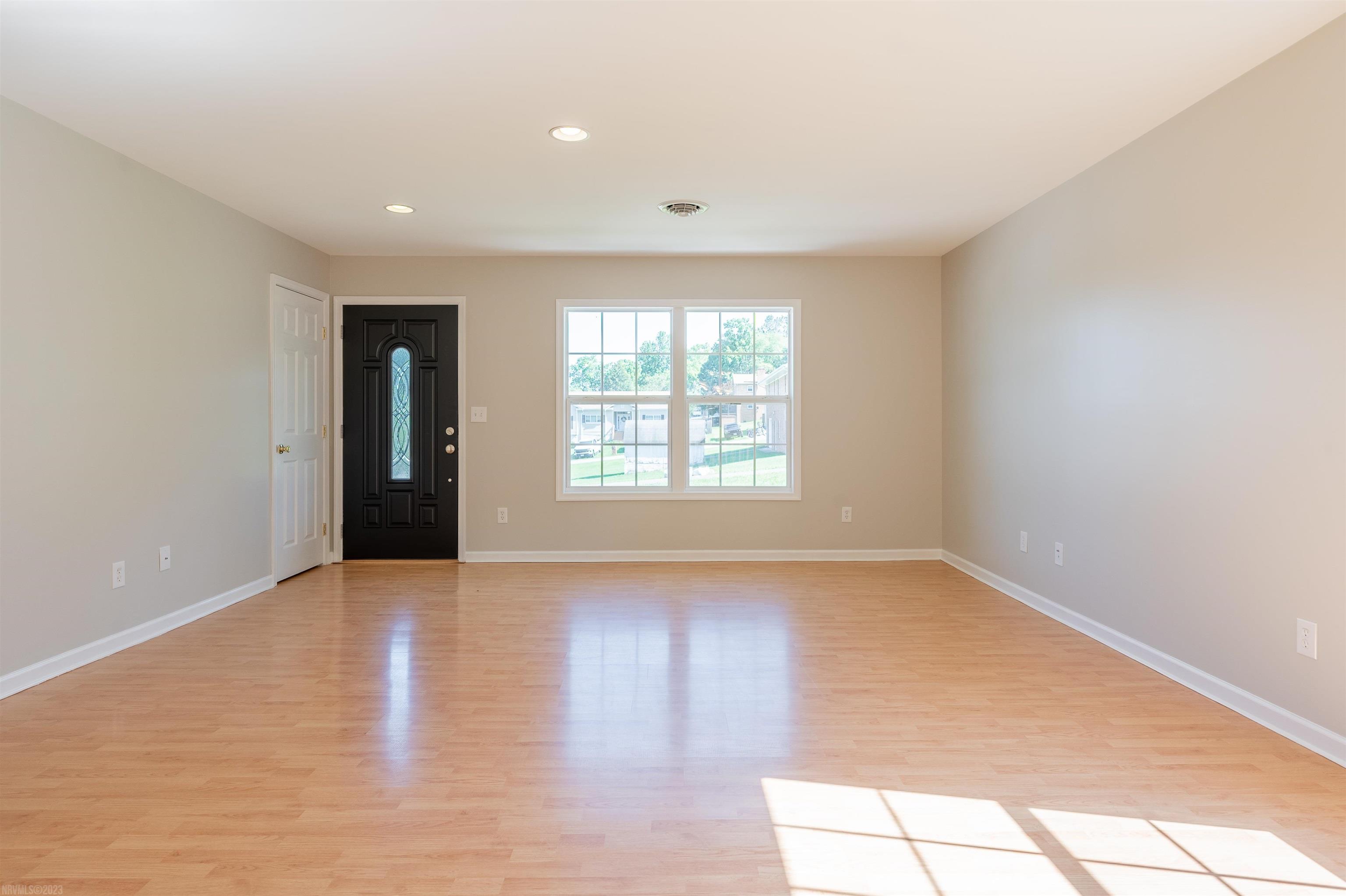 309 FOREST Avenue