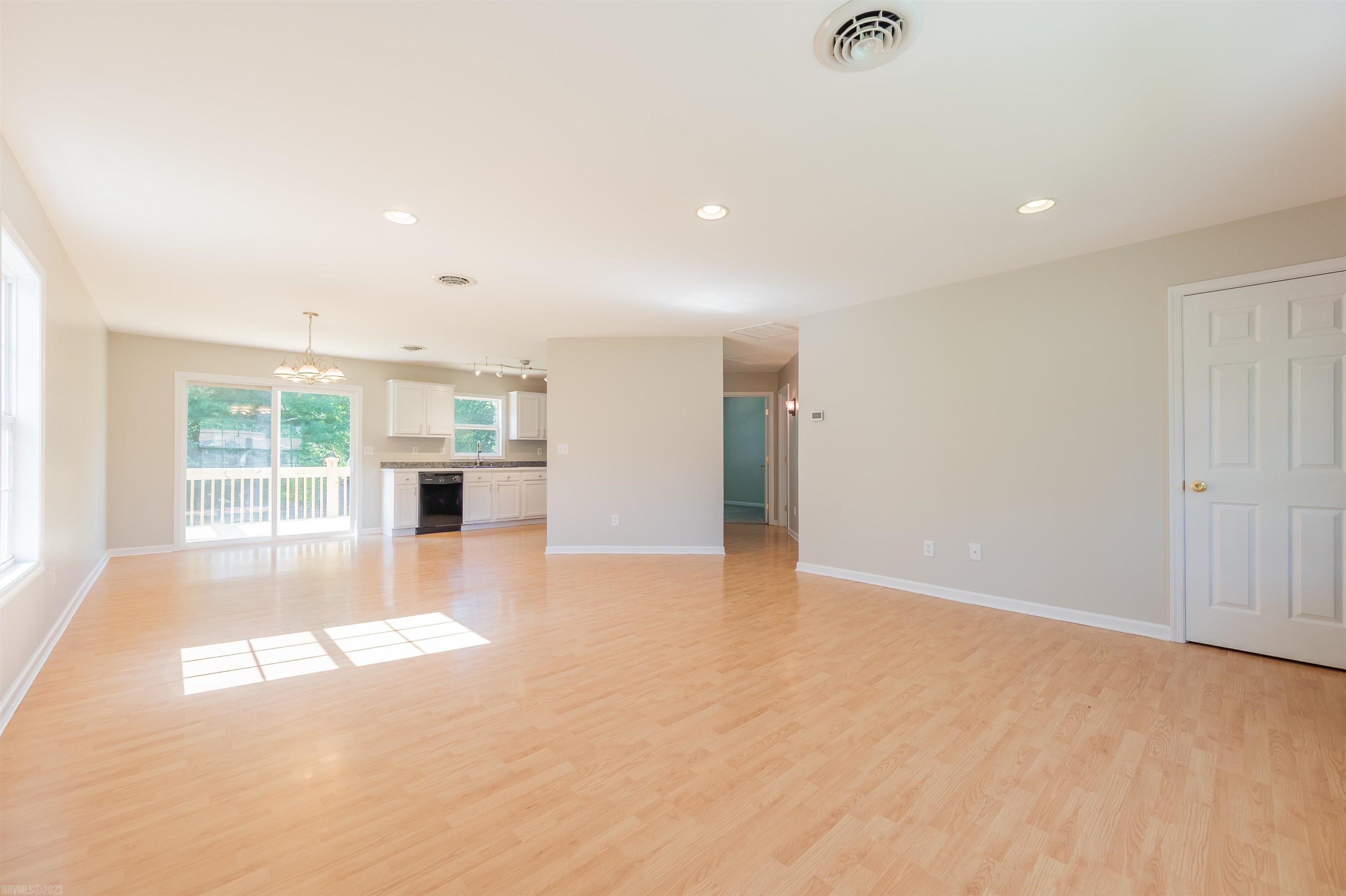 309 FOREST Avenue