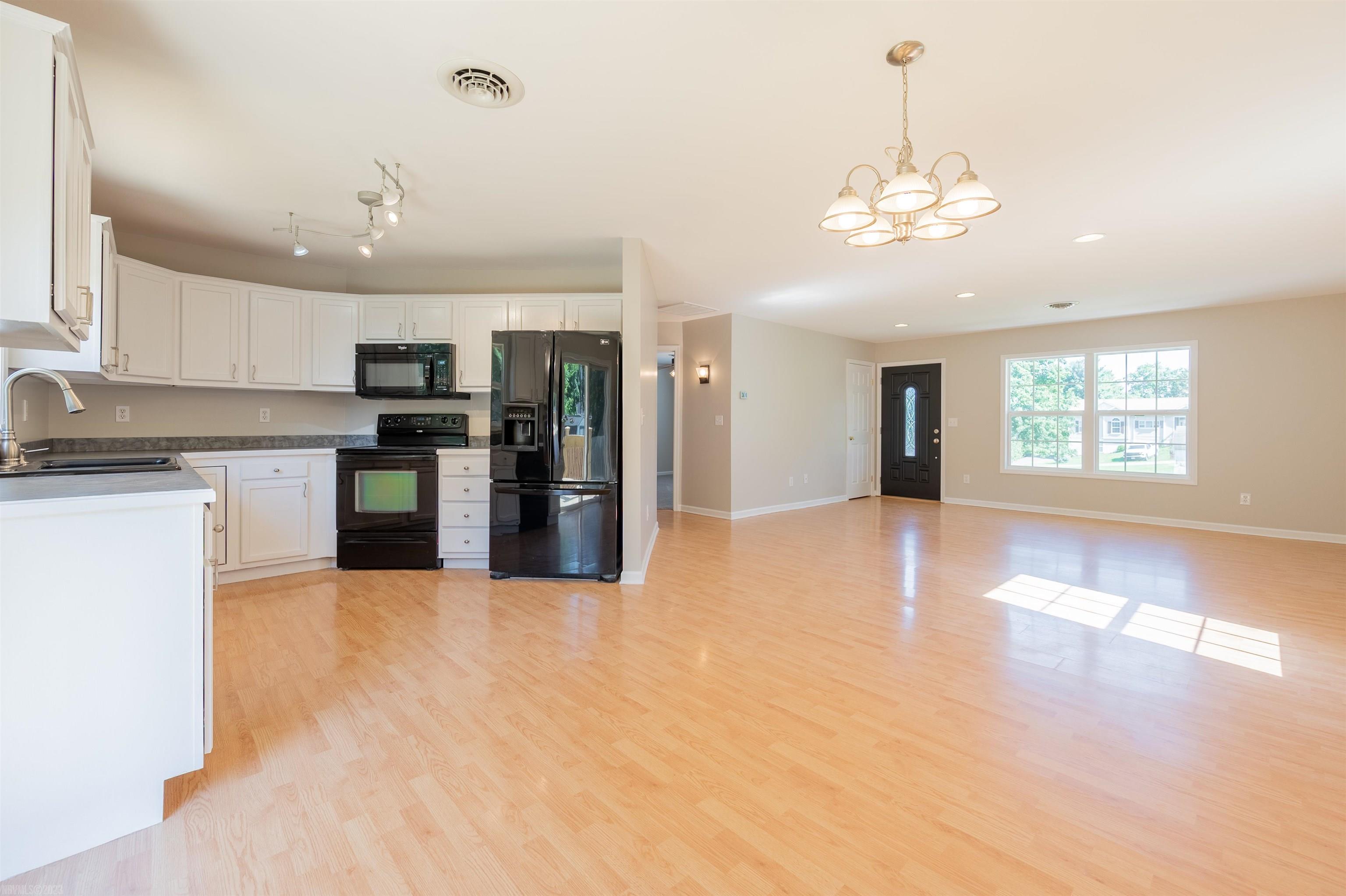 309 FOREST Avenue