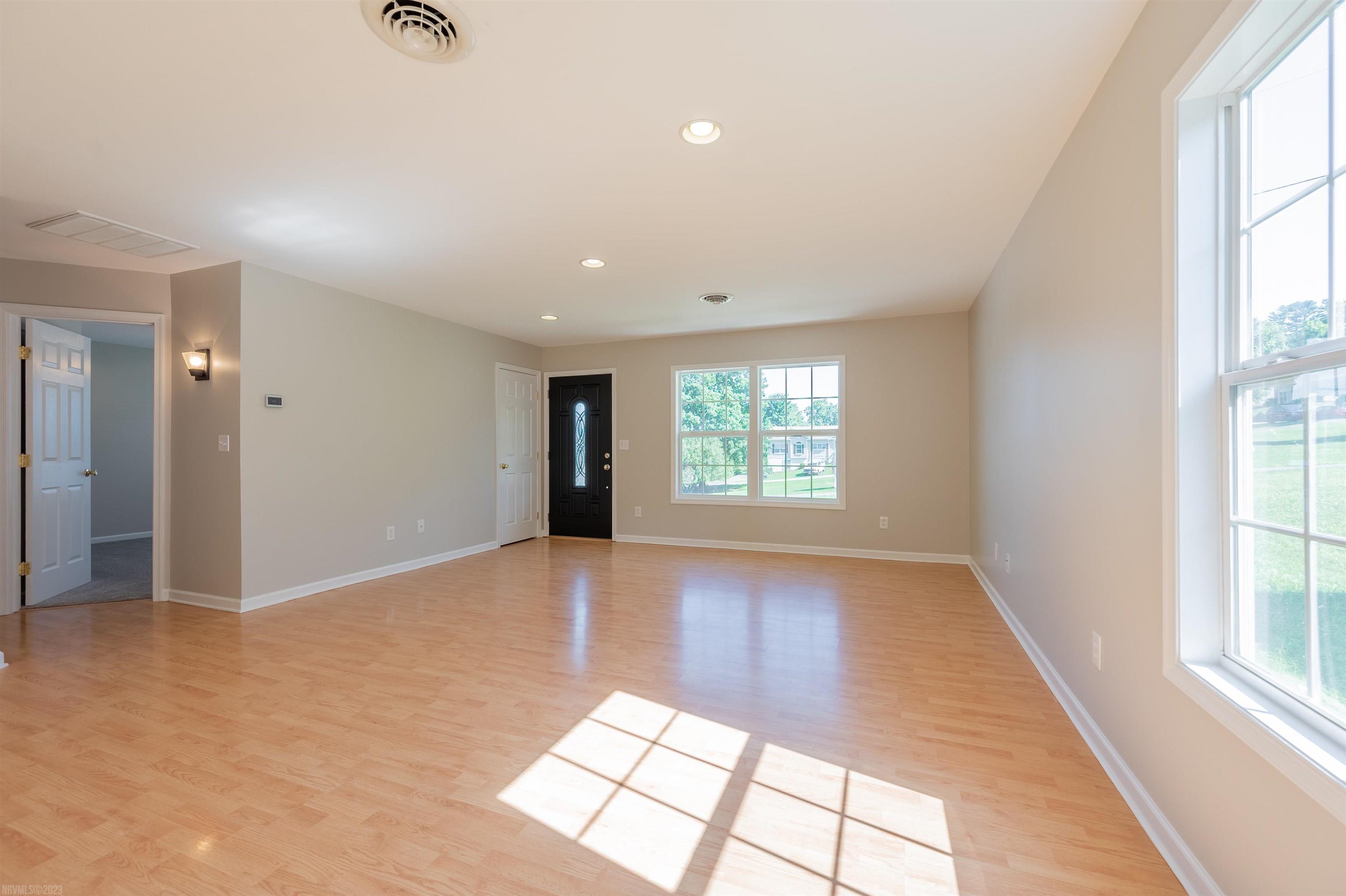 309 FOREST Avenue