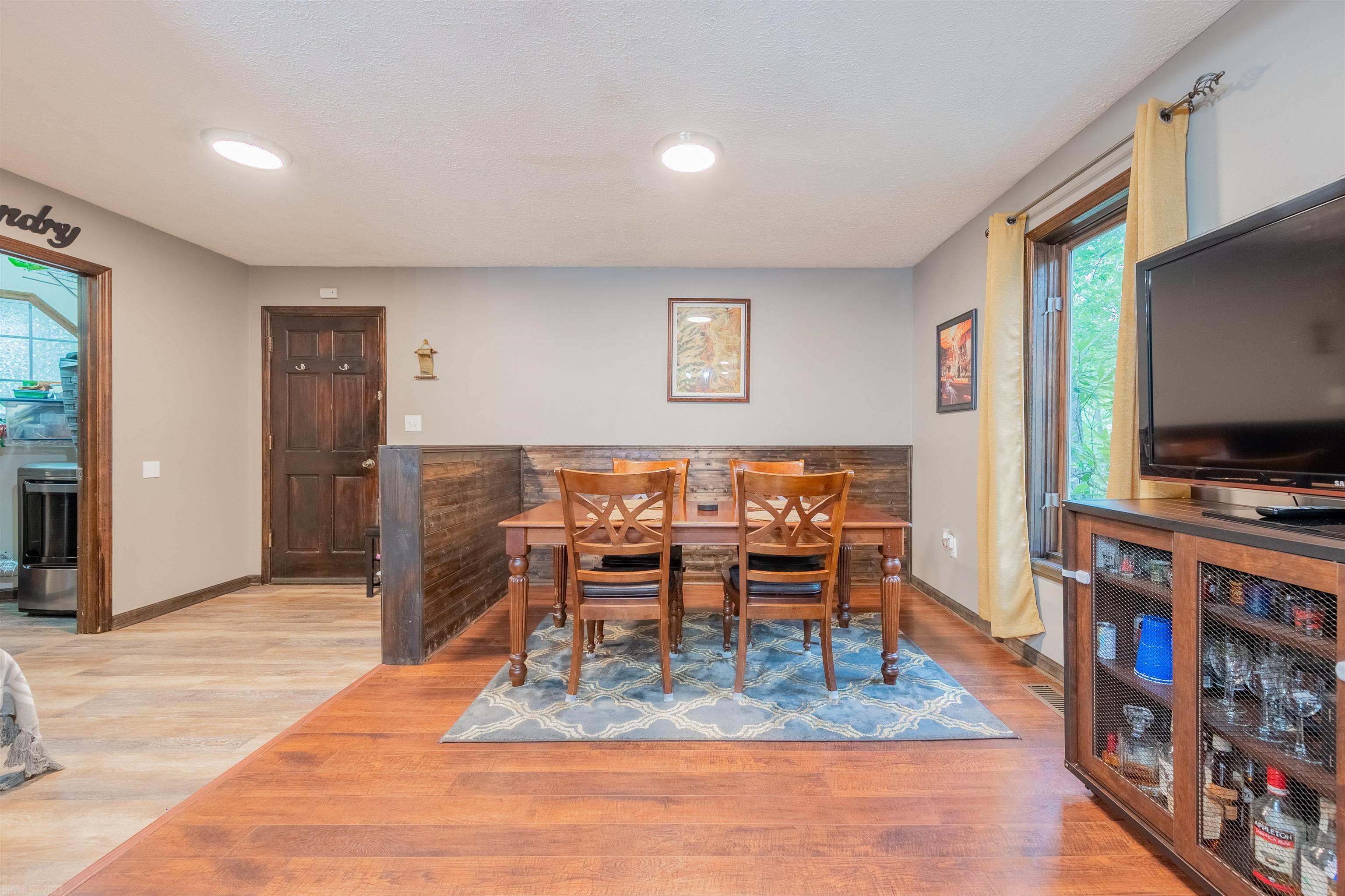 635 WHITE PINE Drive