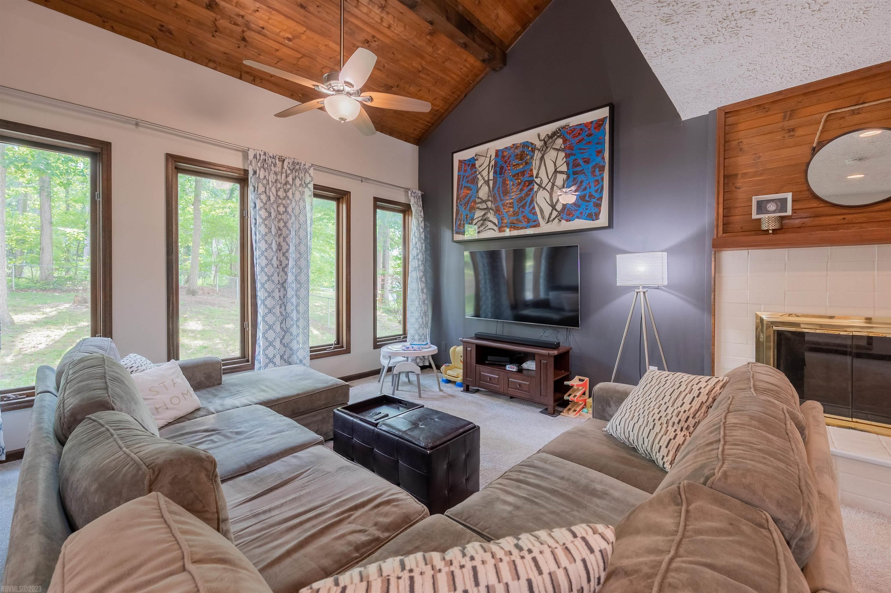 635 WHITE PINE Drive