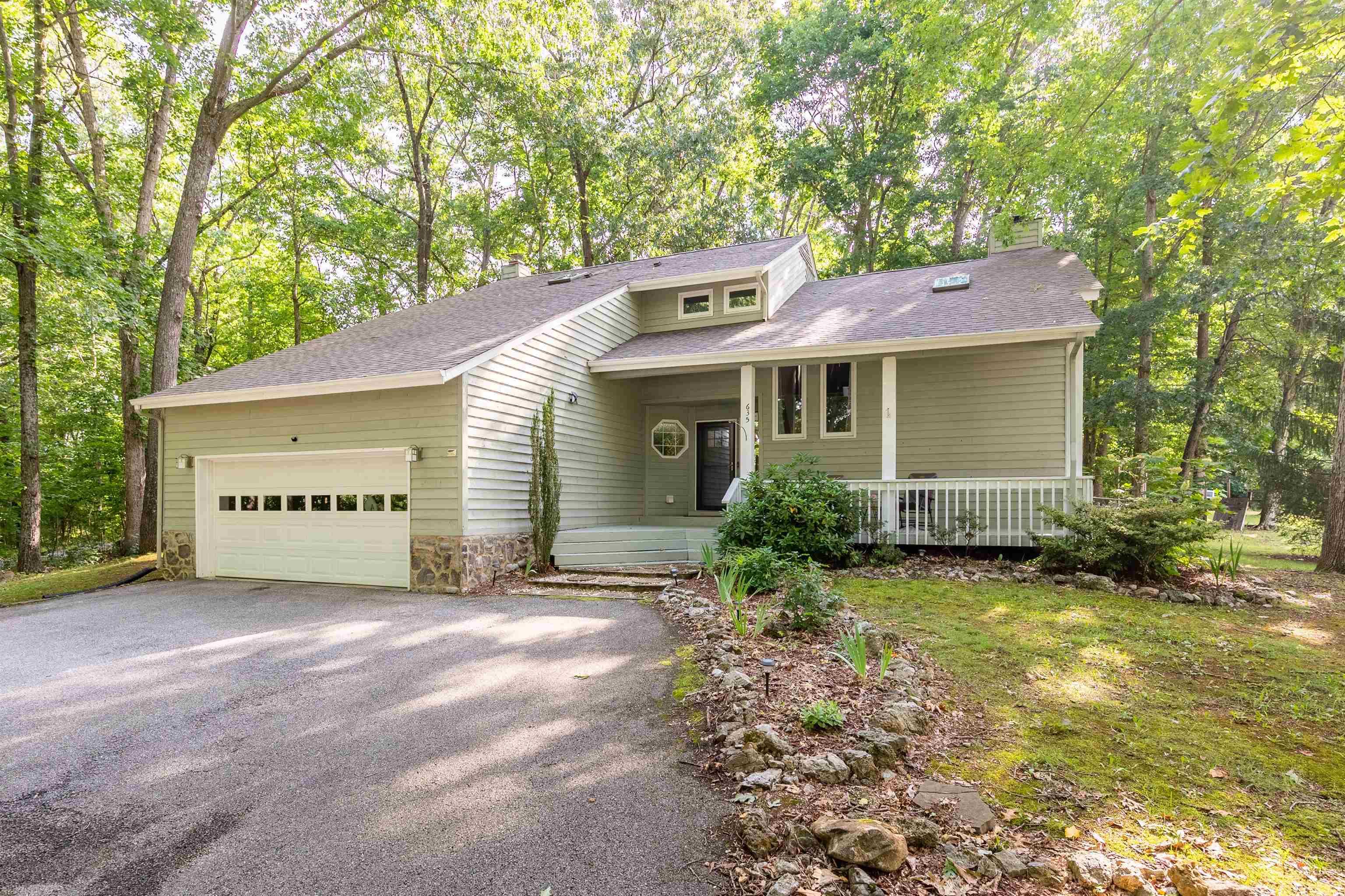 635 WHITE PINE Drive