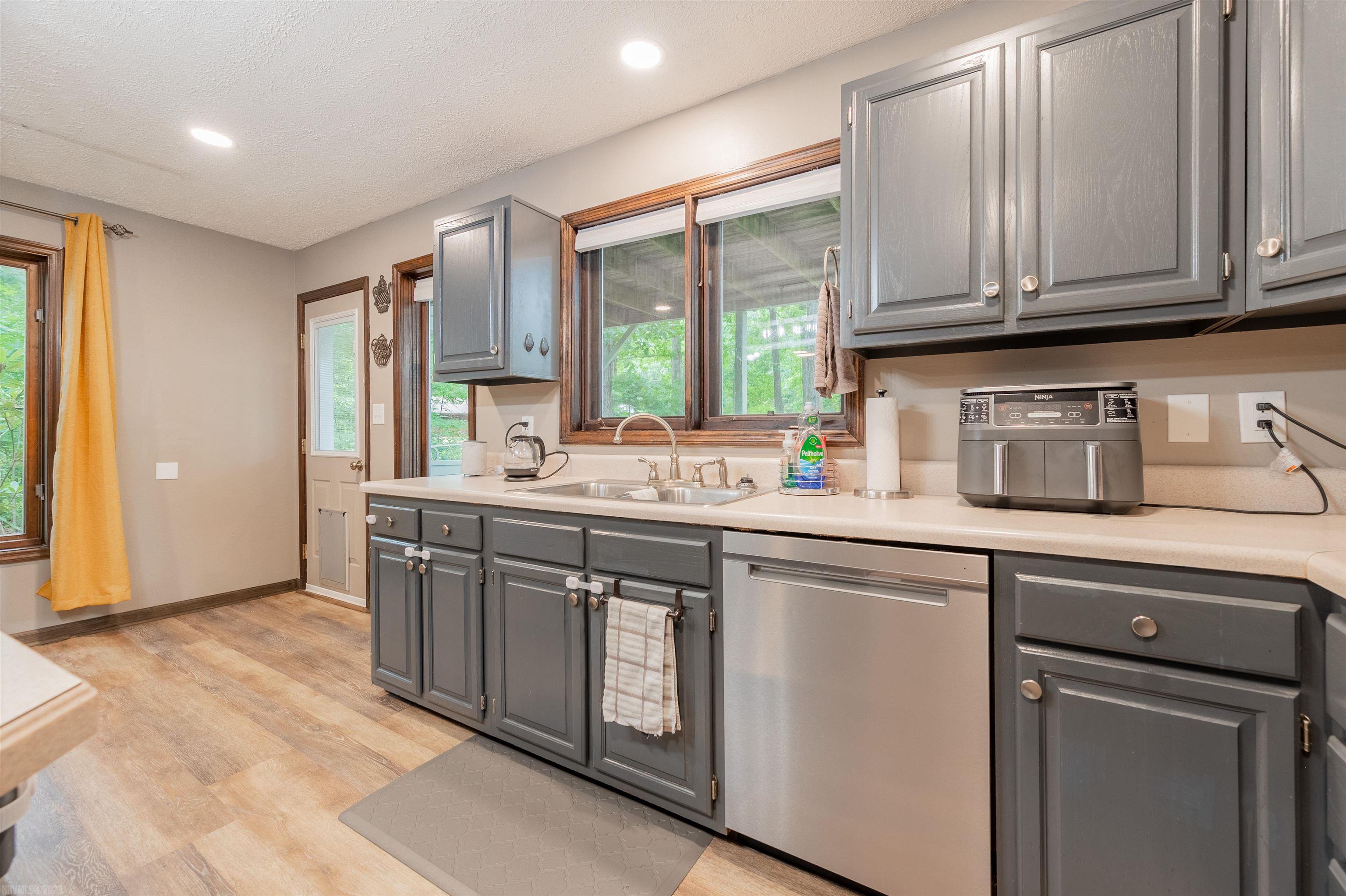 635 WHITE PINE Drive