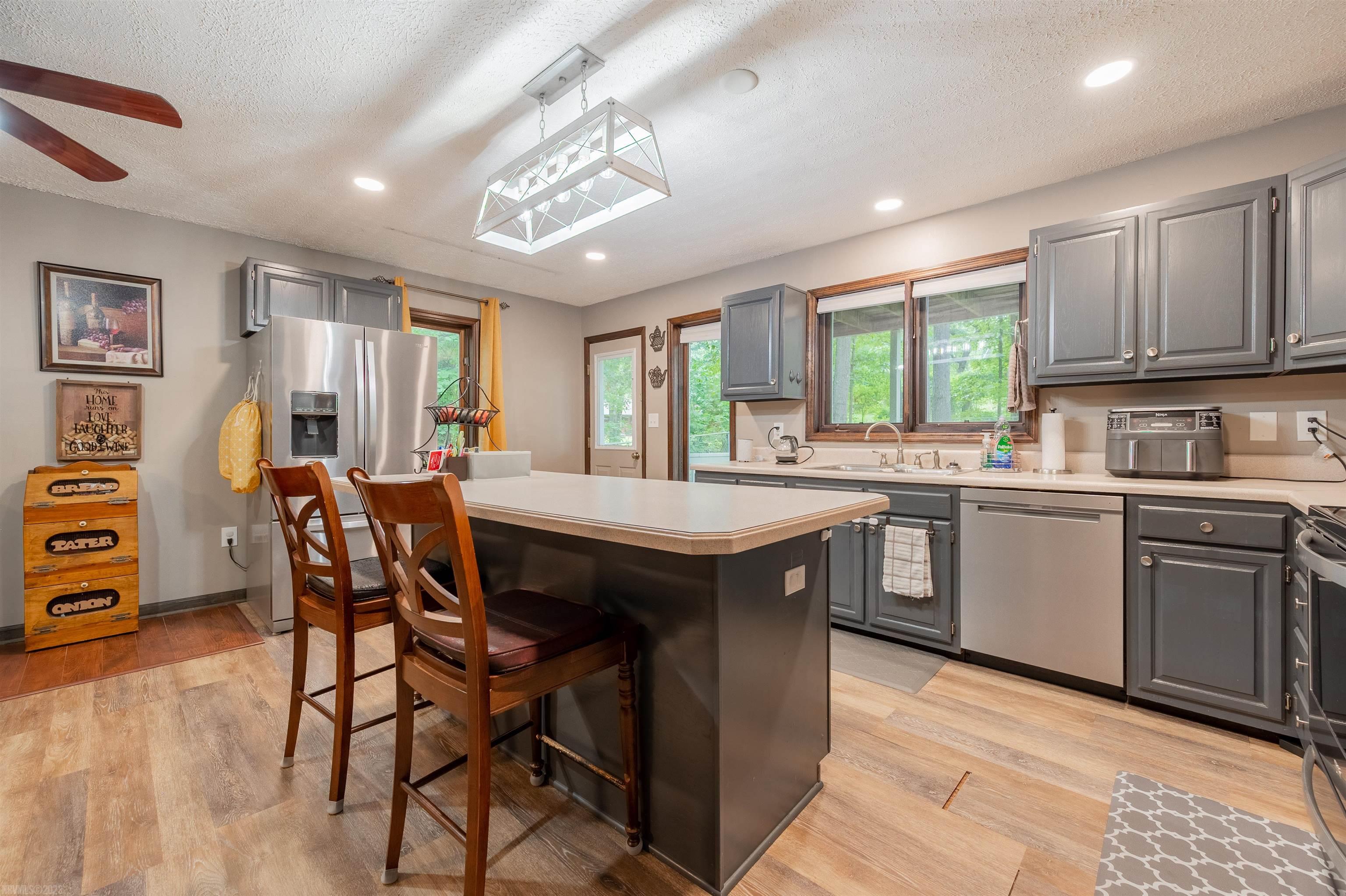 635 WHITE PINE Drive