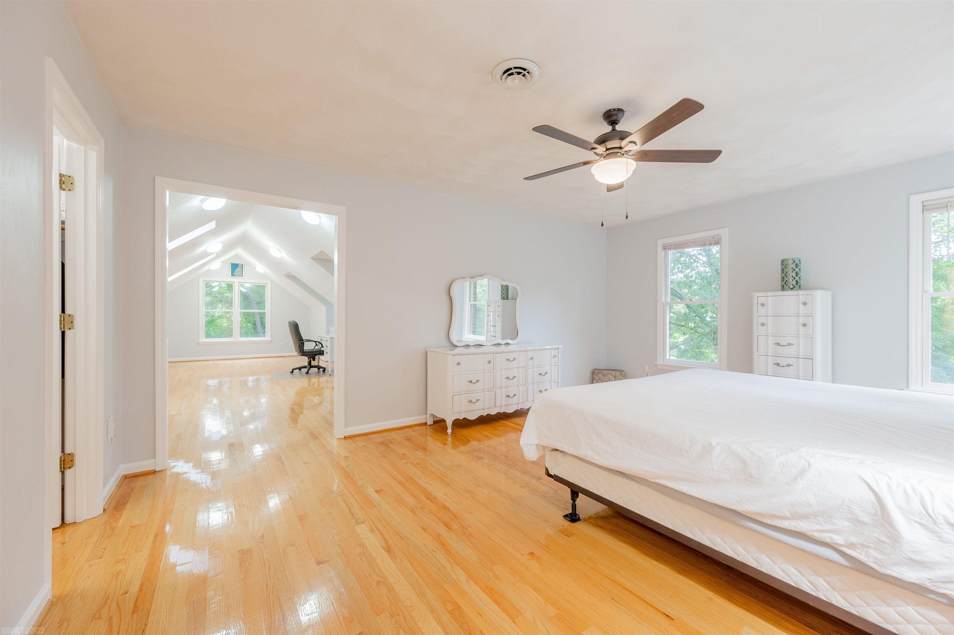 5420 South Roselawn Road