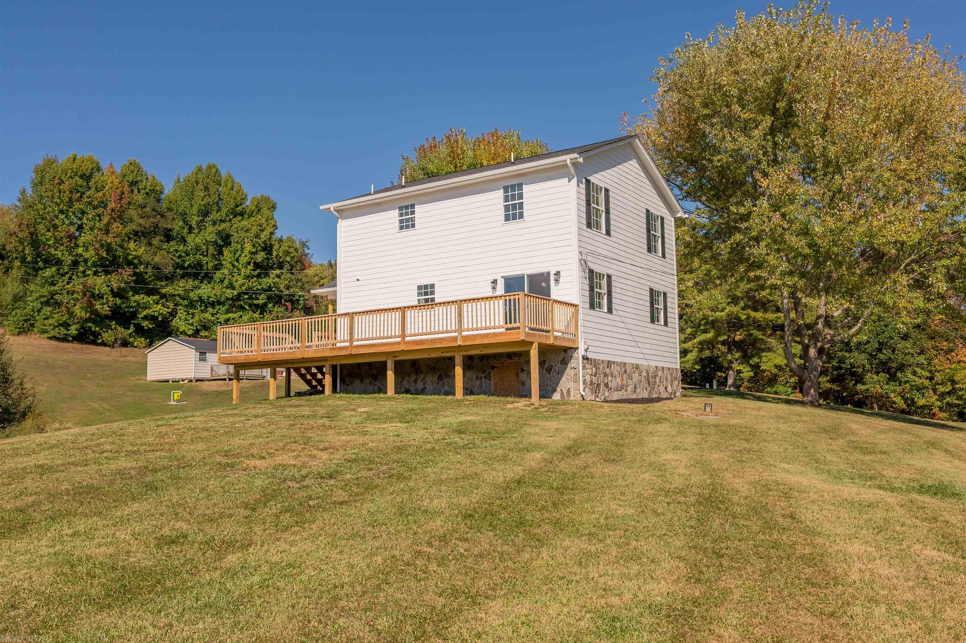 254 WINDY HILL Road NW