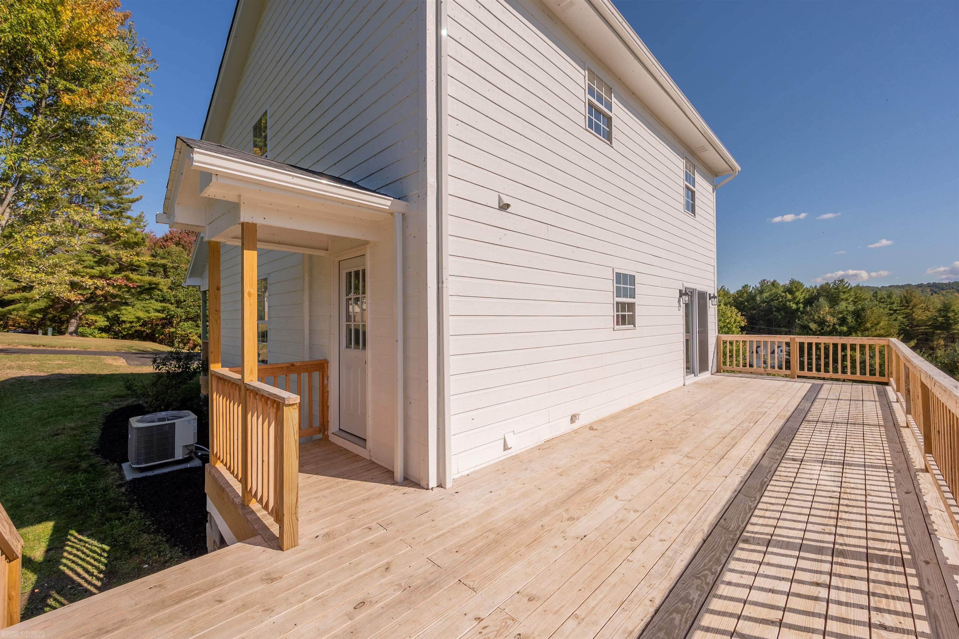 254 WINDY HILL Road NW