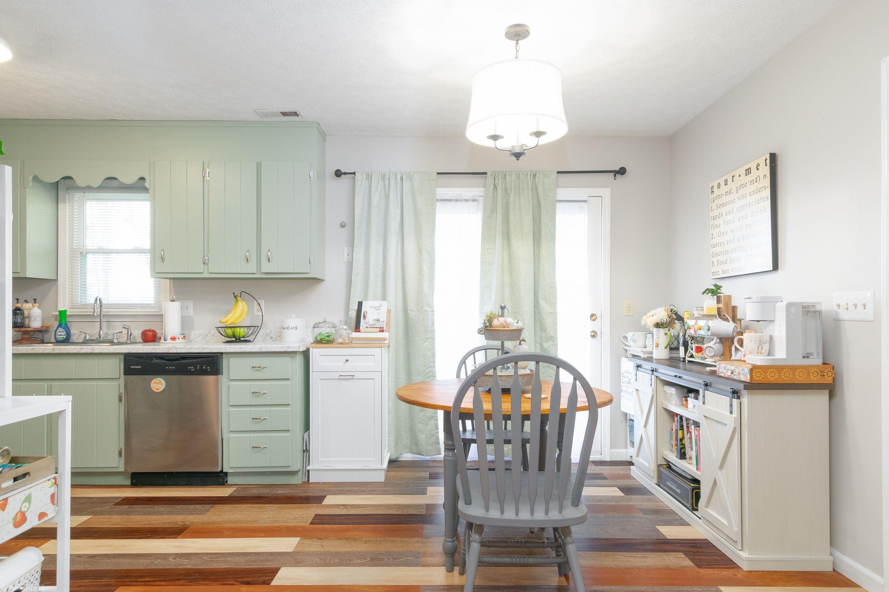 315 CHEROKEE Drive B