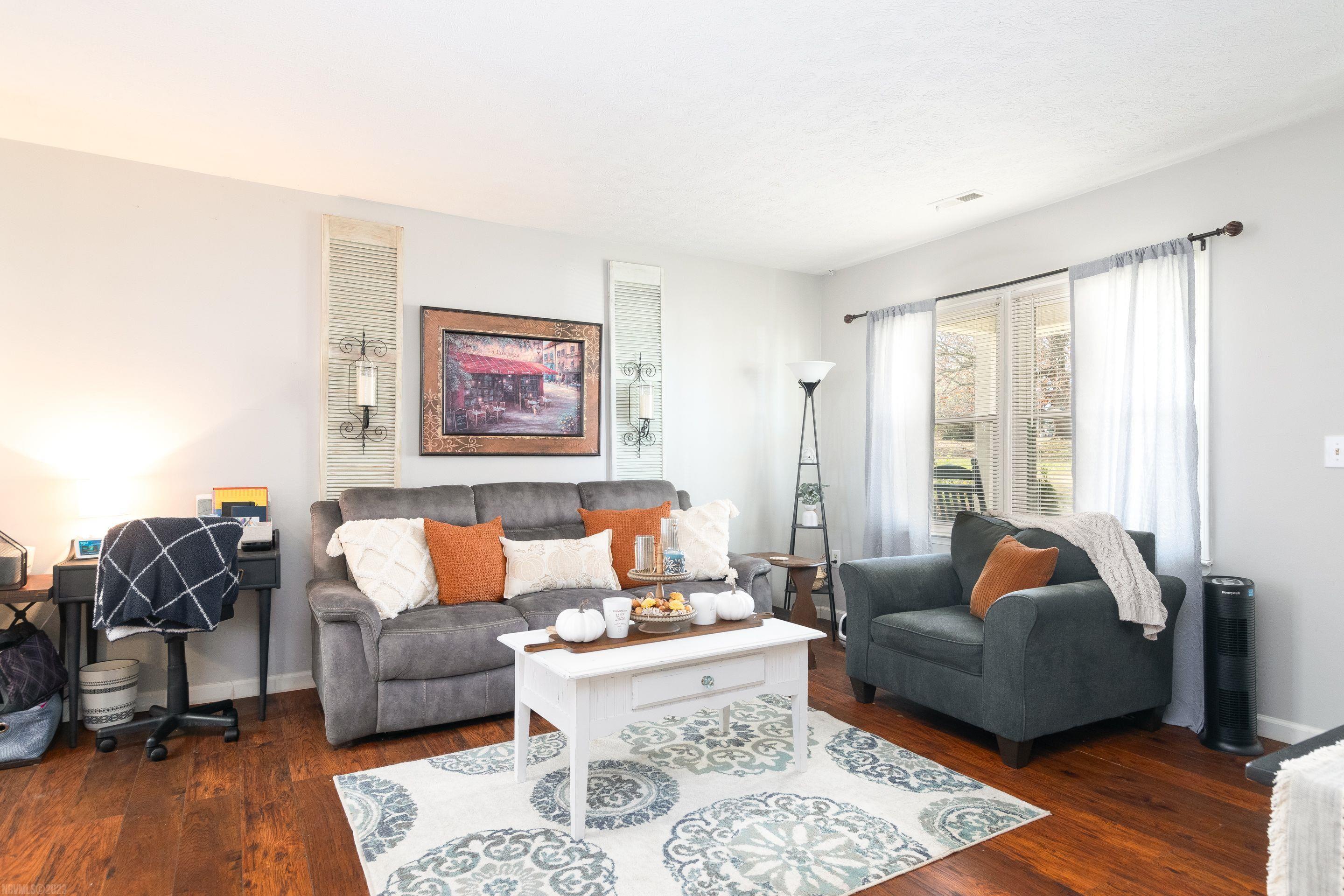 315 CHEROKEE Drive B