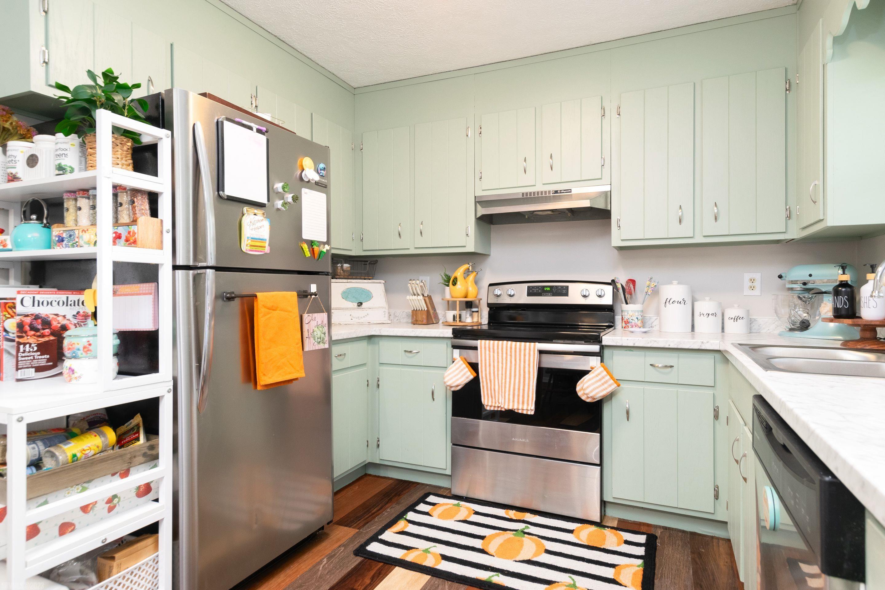 315 CHEROKEE Drive B