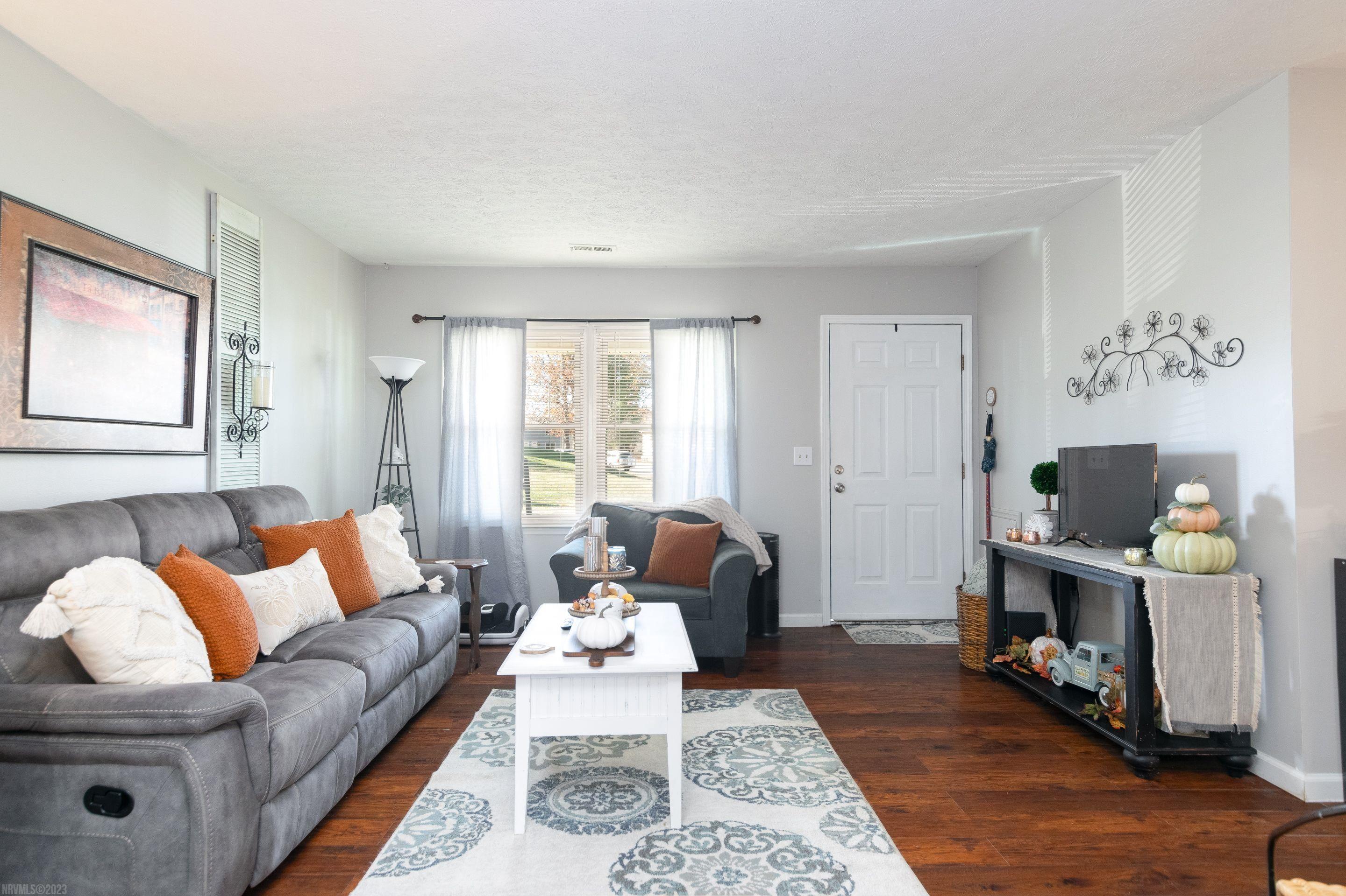 315 CHEROKEE Drive B