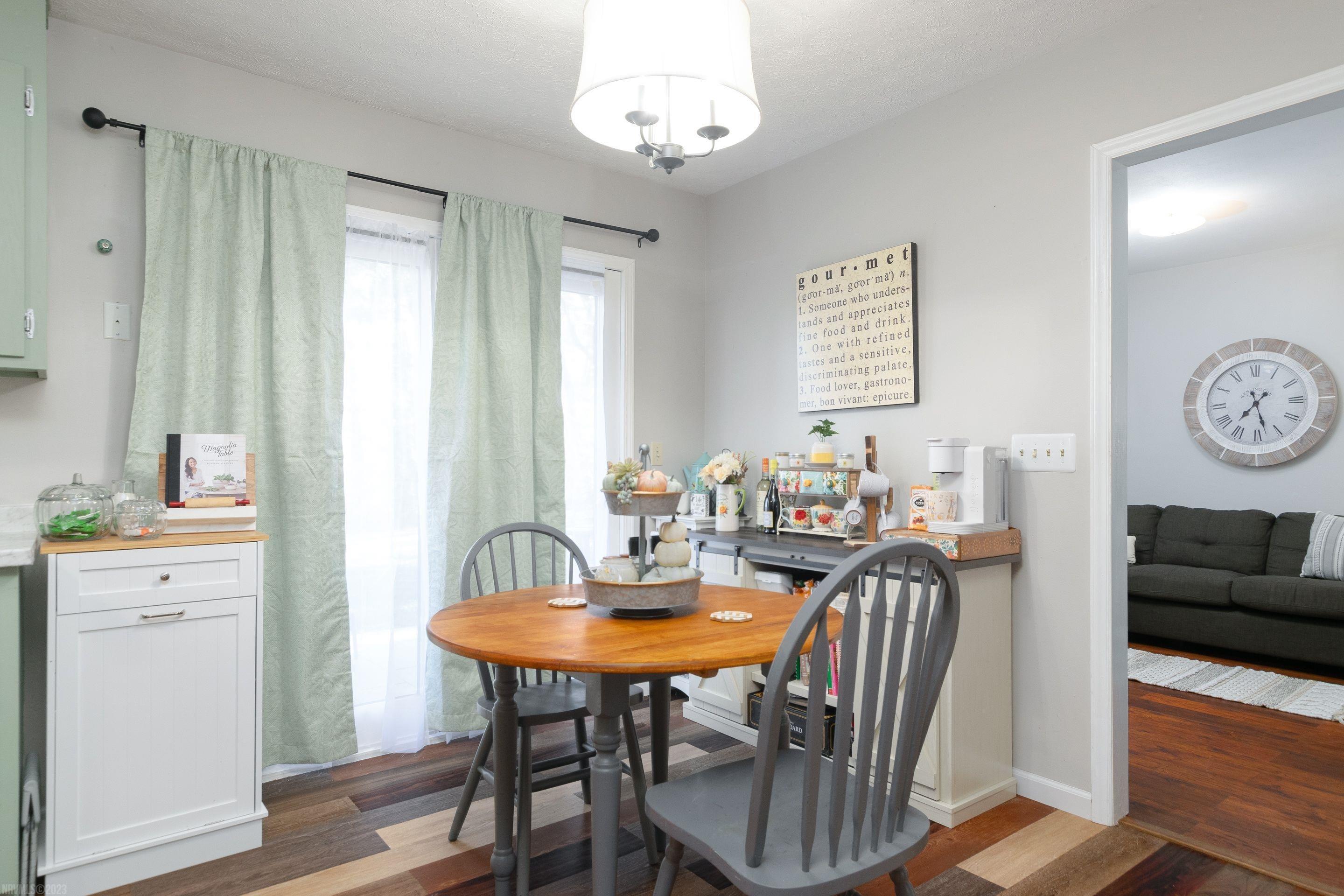 315 CHEROKEE Drive B