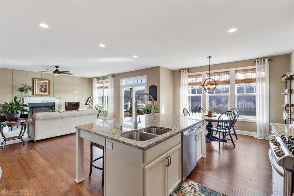 6436 TEETH OF THE DOG Drive