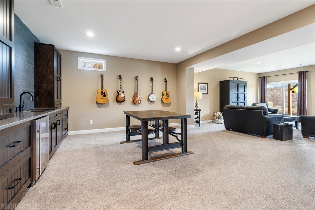 6436 TEETH OF THE DOG Drive